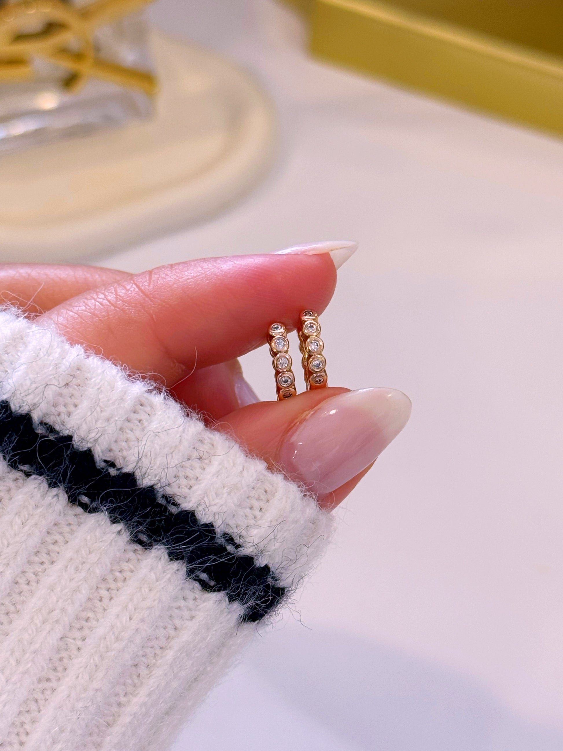 Mini argolinhas bolinhas com brilhantes | Rose Gold