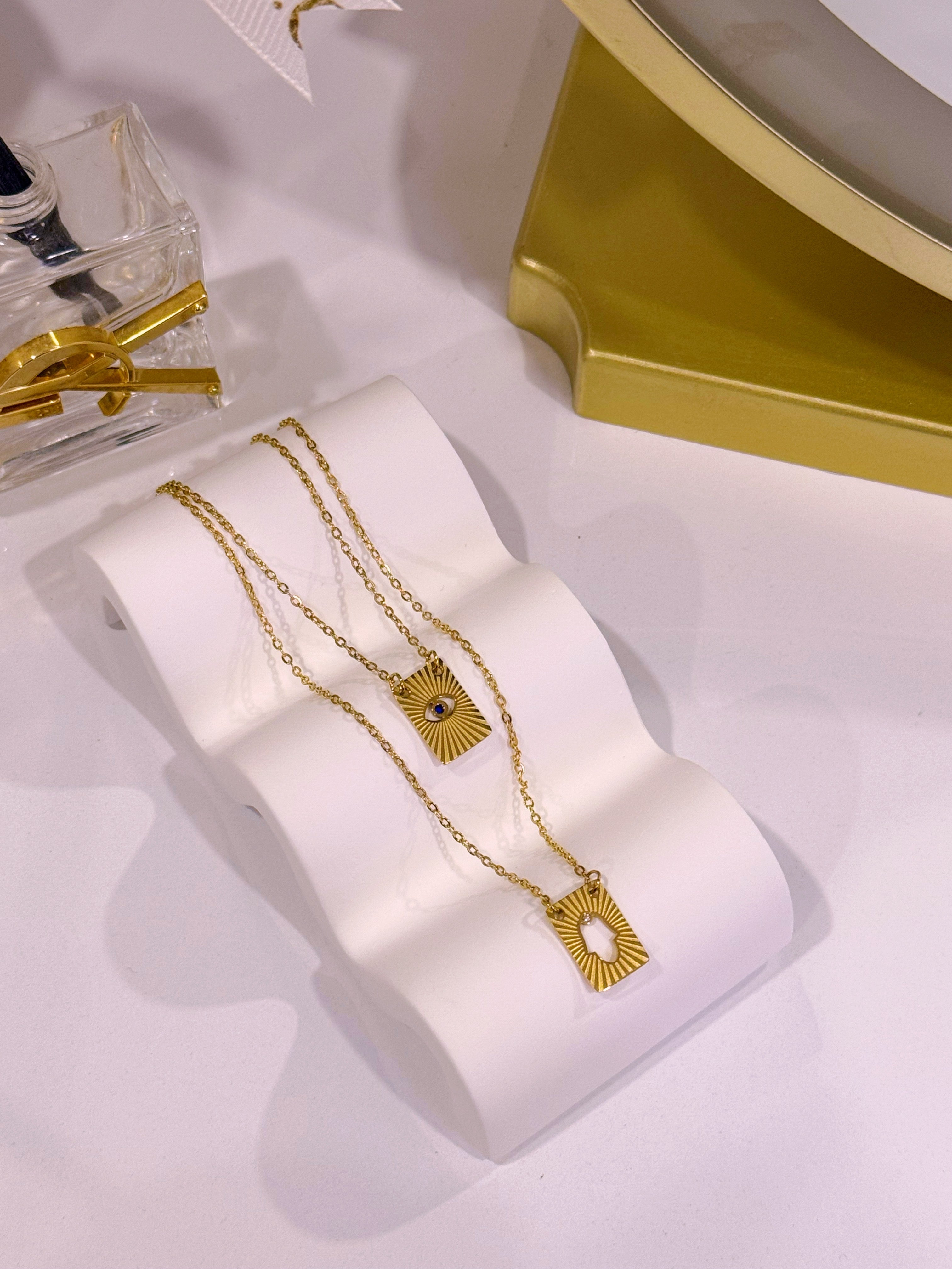 Escapulário com olho grego e mão de Fátima | Dourado