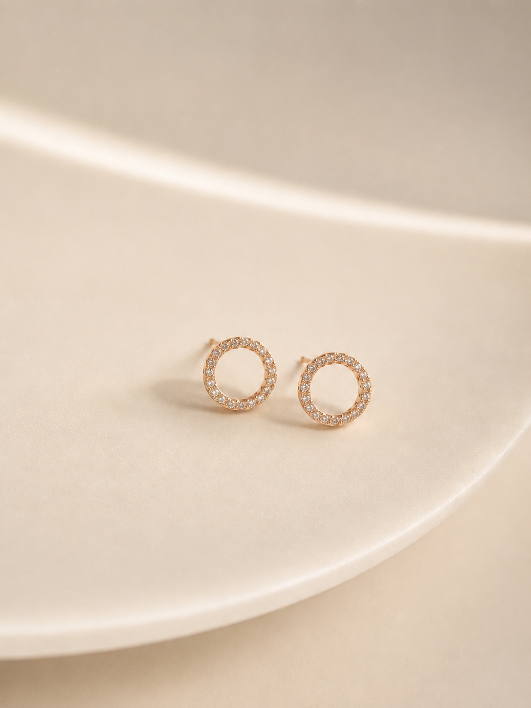 Brincos círculo aberto com brilhantes | Rose Gold