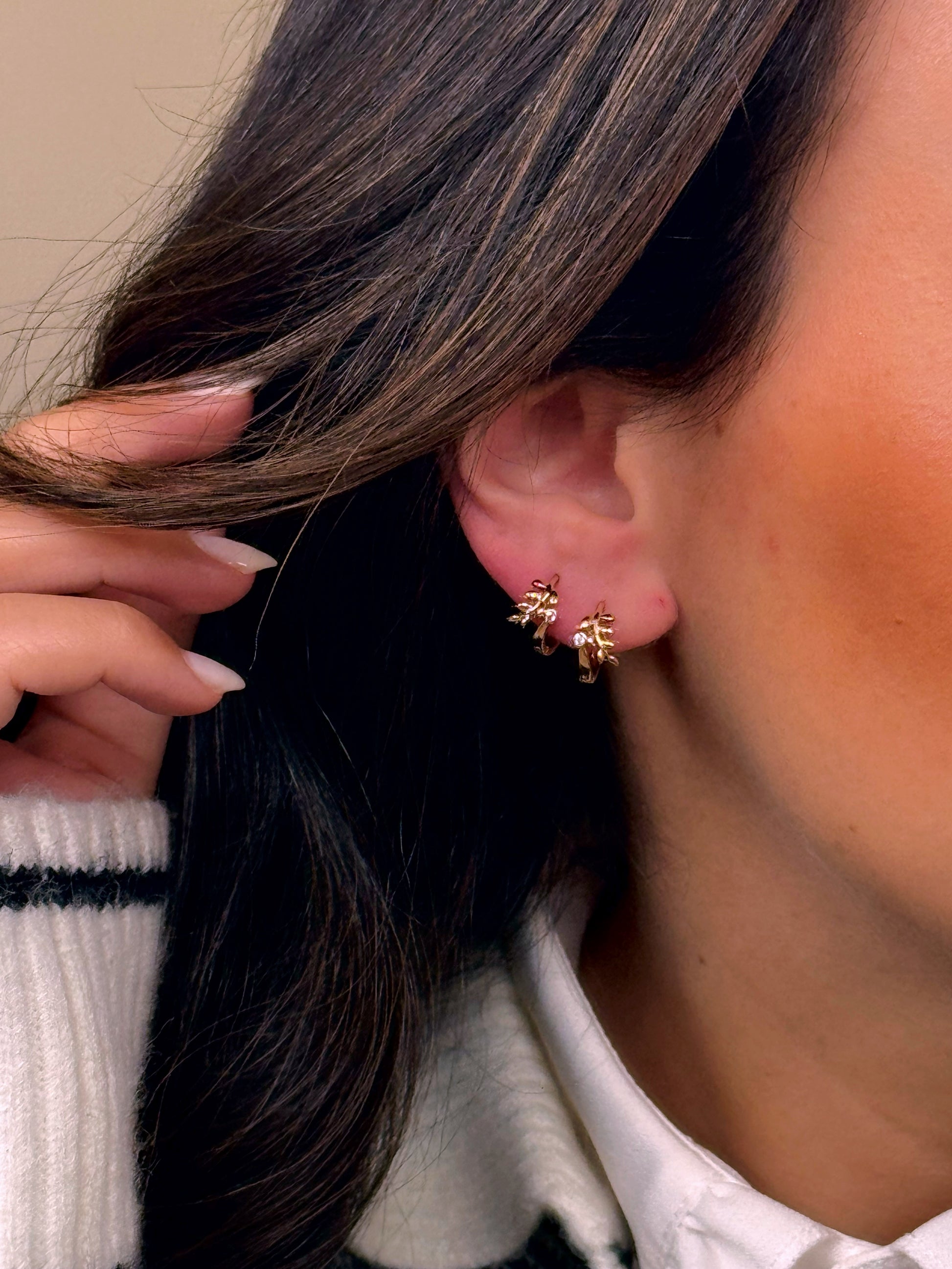 Argolinhas formato folhinha com brilhante | Rose Gold