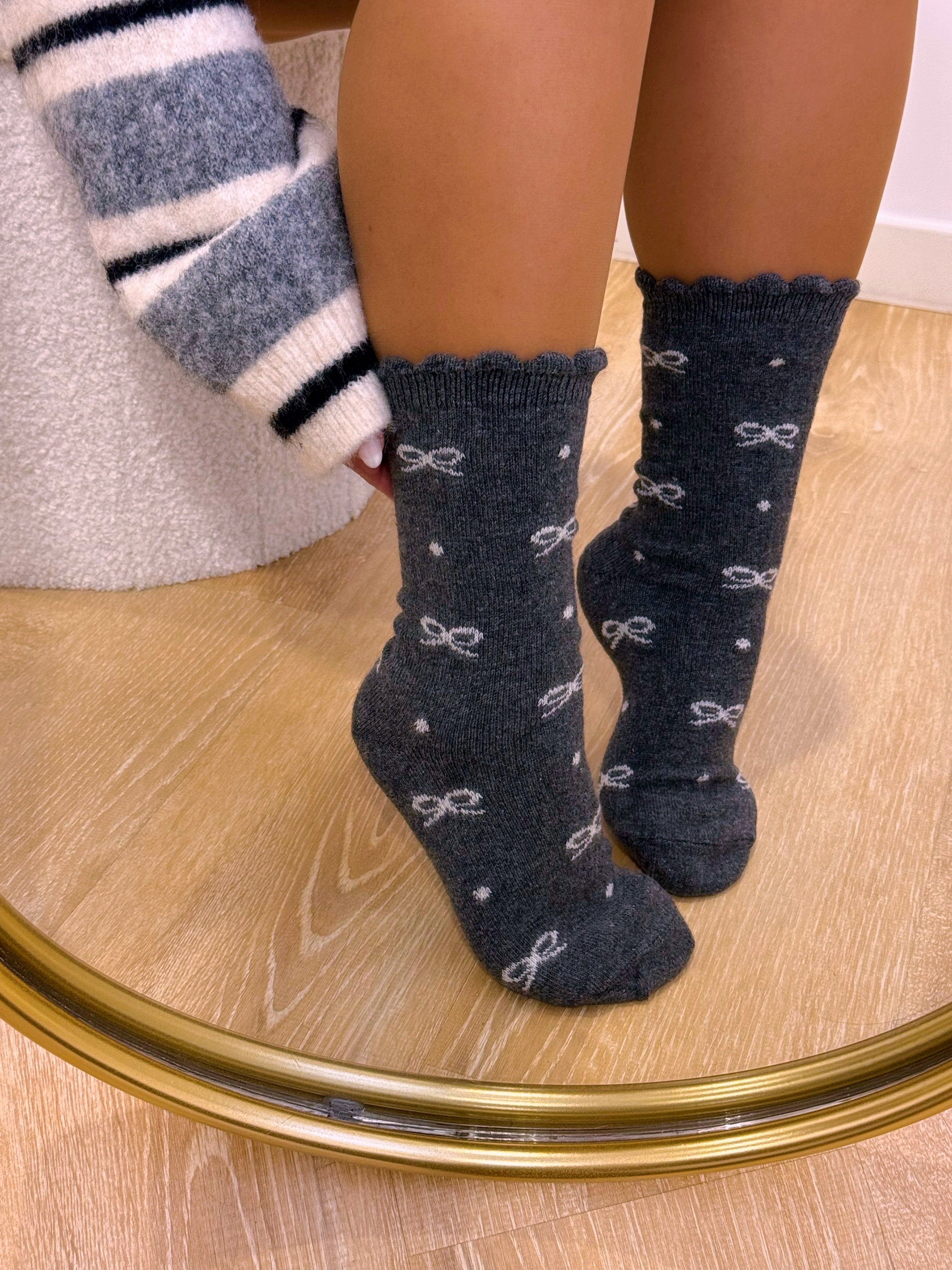 Meias de malha com lacinhos • em lã e caxemira | 4 cores