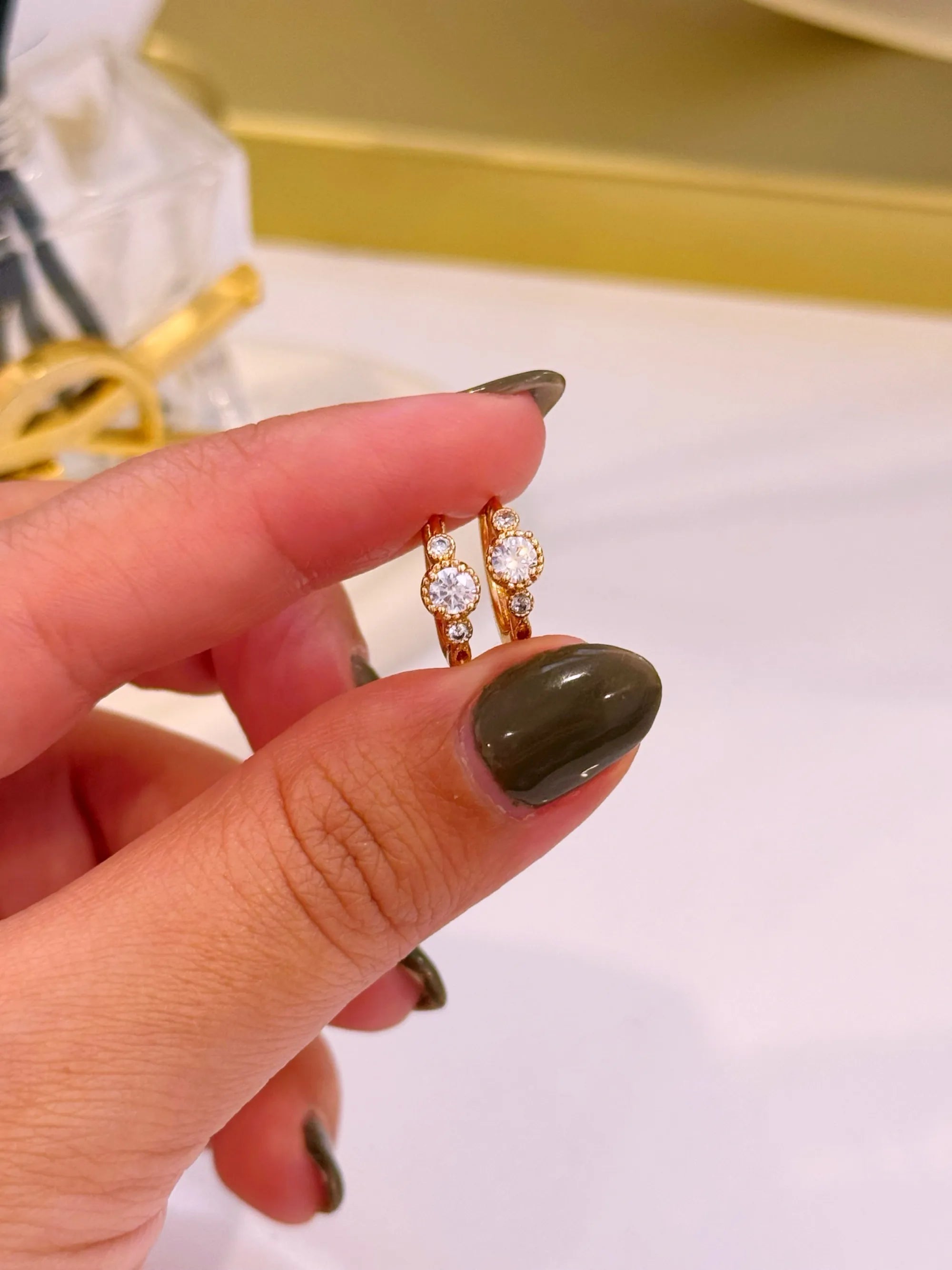 Argolinhas com 3 brilhantes | Rose Gold