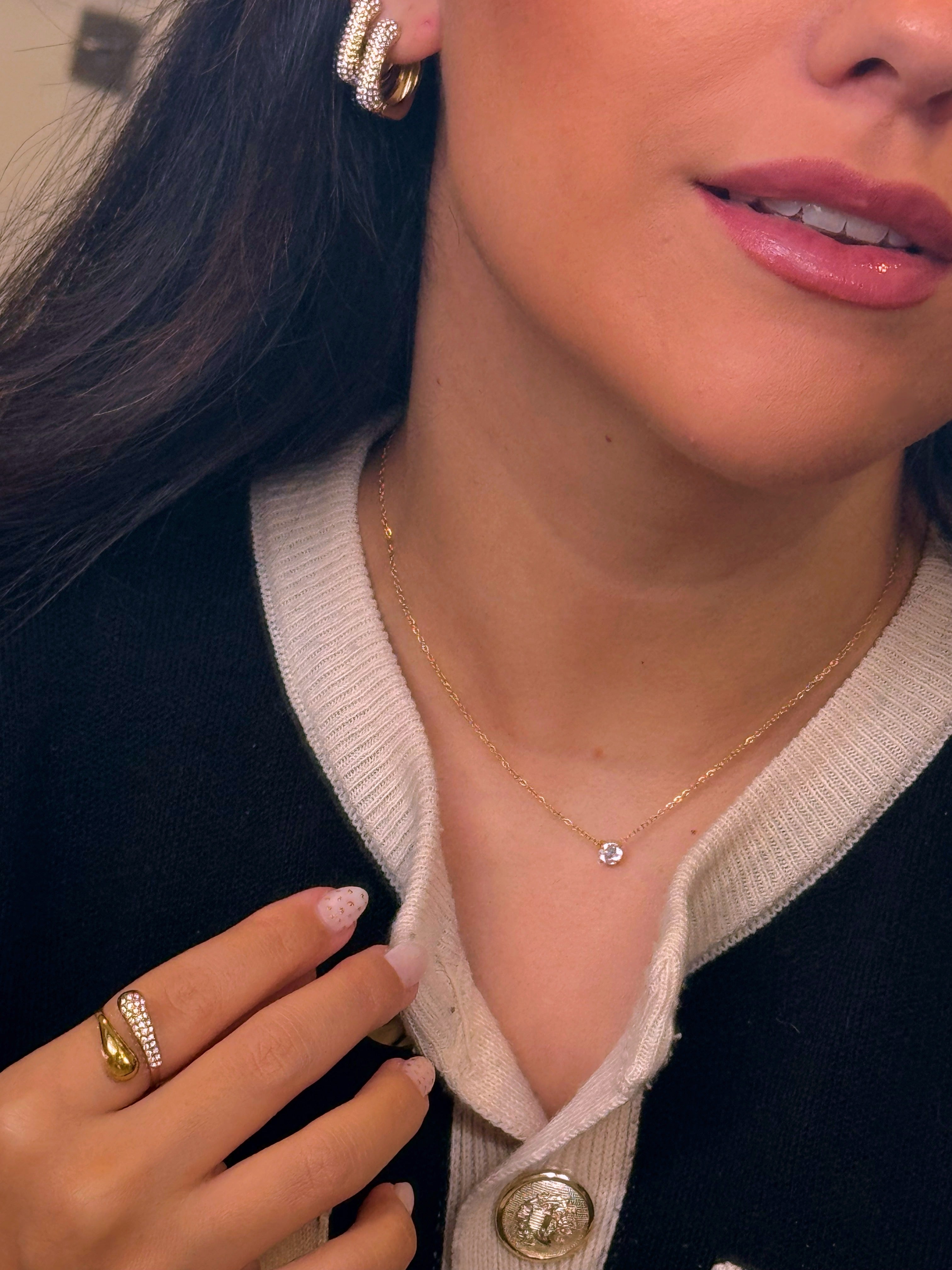 Colar malha fininha com ponto de luz | Dourado