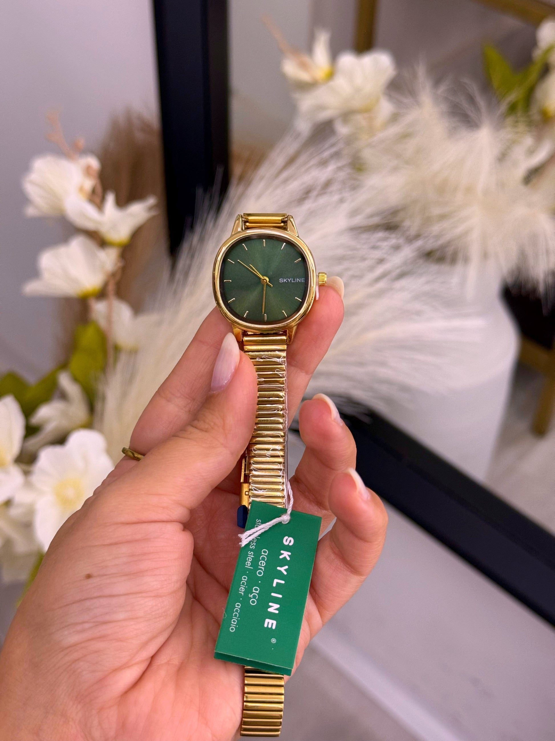 Relógio analógico com mostrador redondo | Dourado com fundo verde