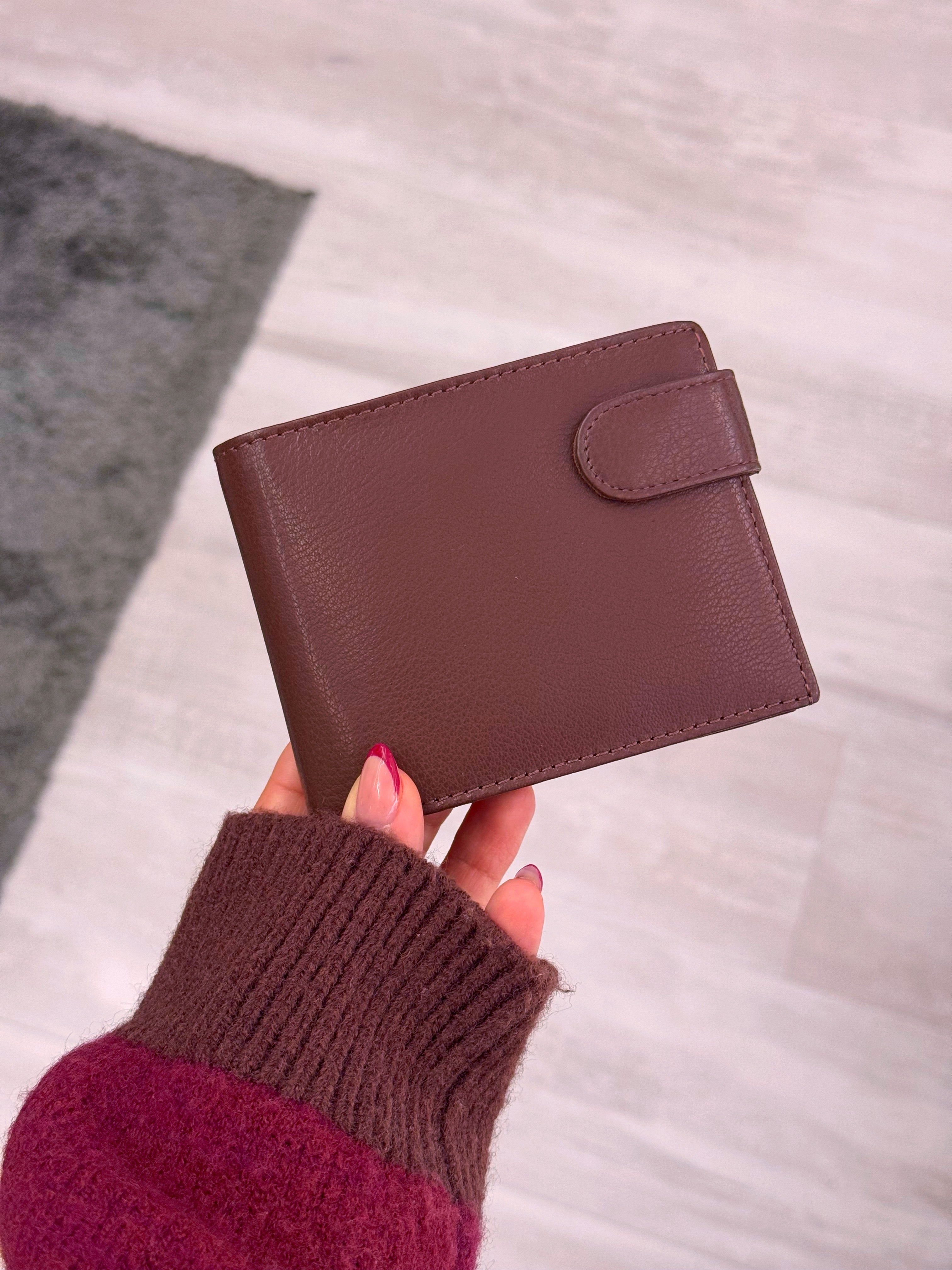 Carteira em pele com fecho de mola | Castanha