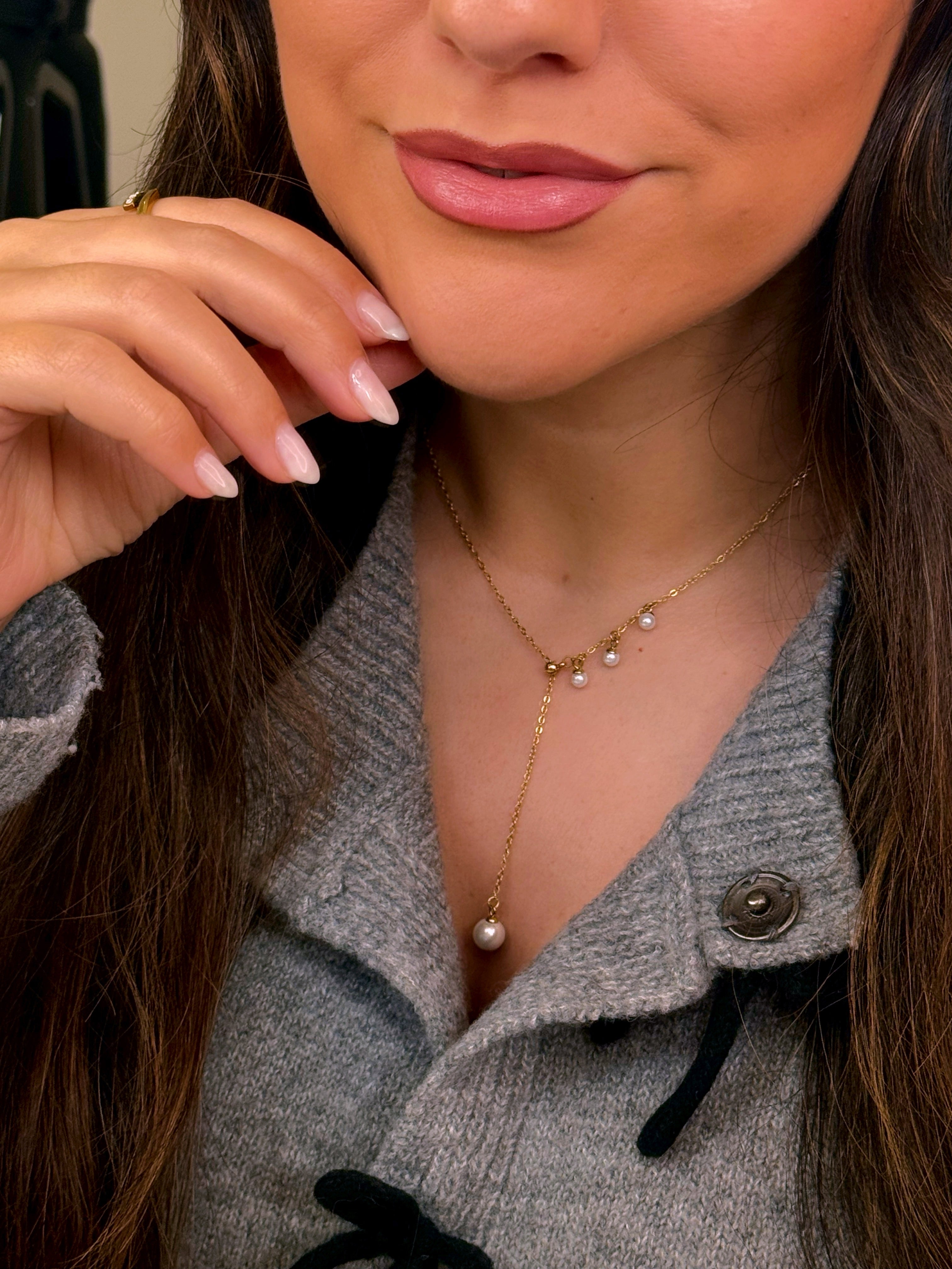 Colar malha fininha com pérolas e pendente | Dourado