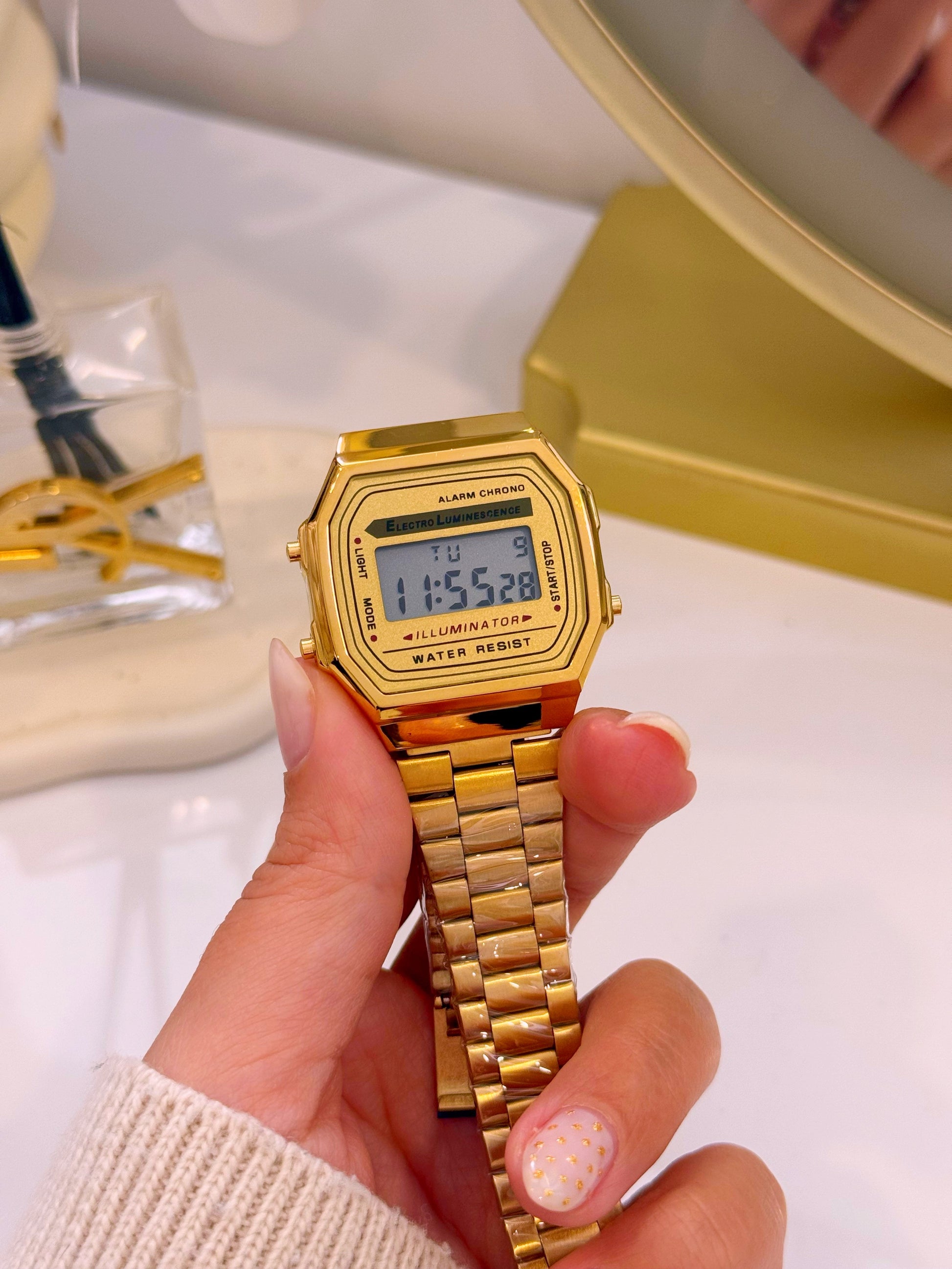 Relógio digital | Dourado