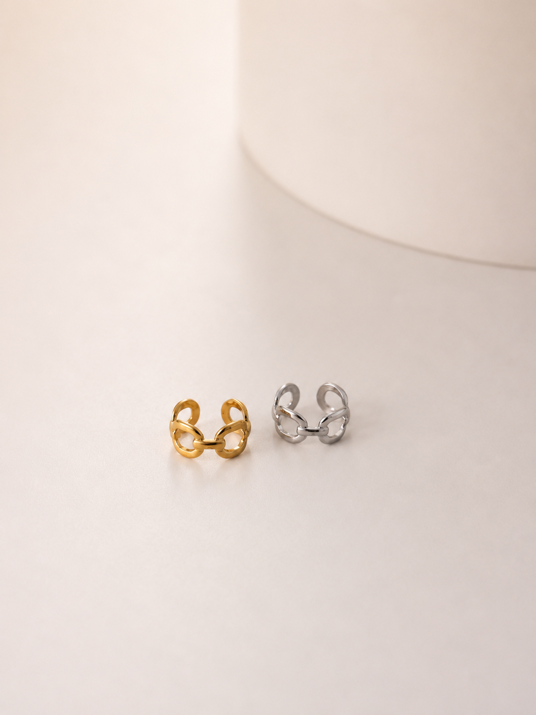 Earcuff ajustável • efeito corrente | 2 Cores