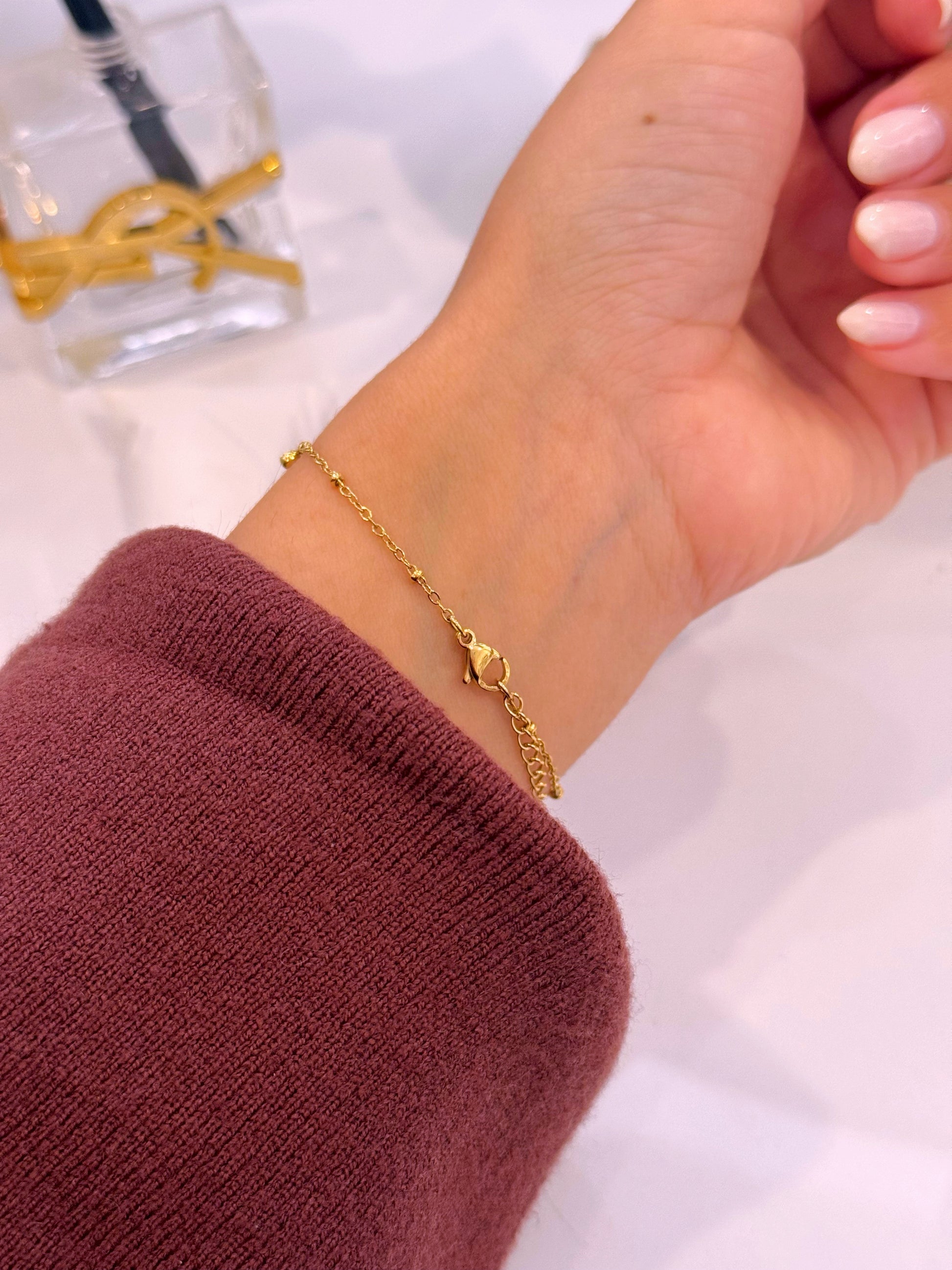 Pulseira delicada com gotinhas e brilhantes | Dourada