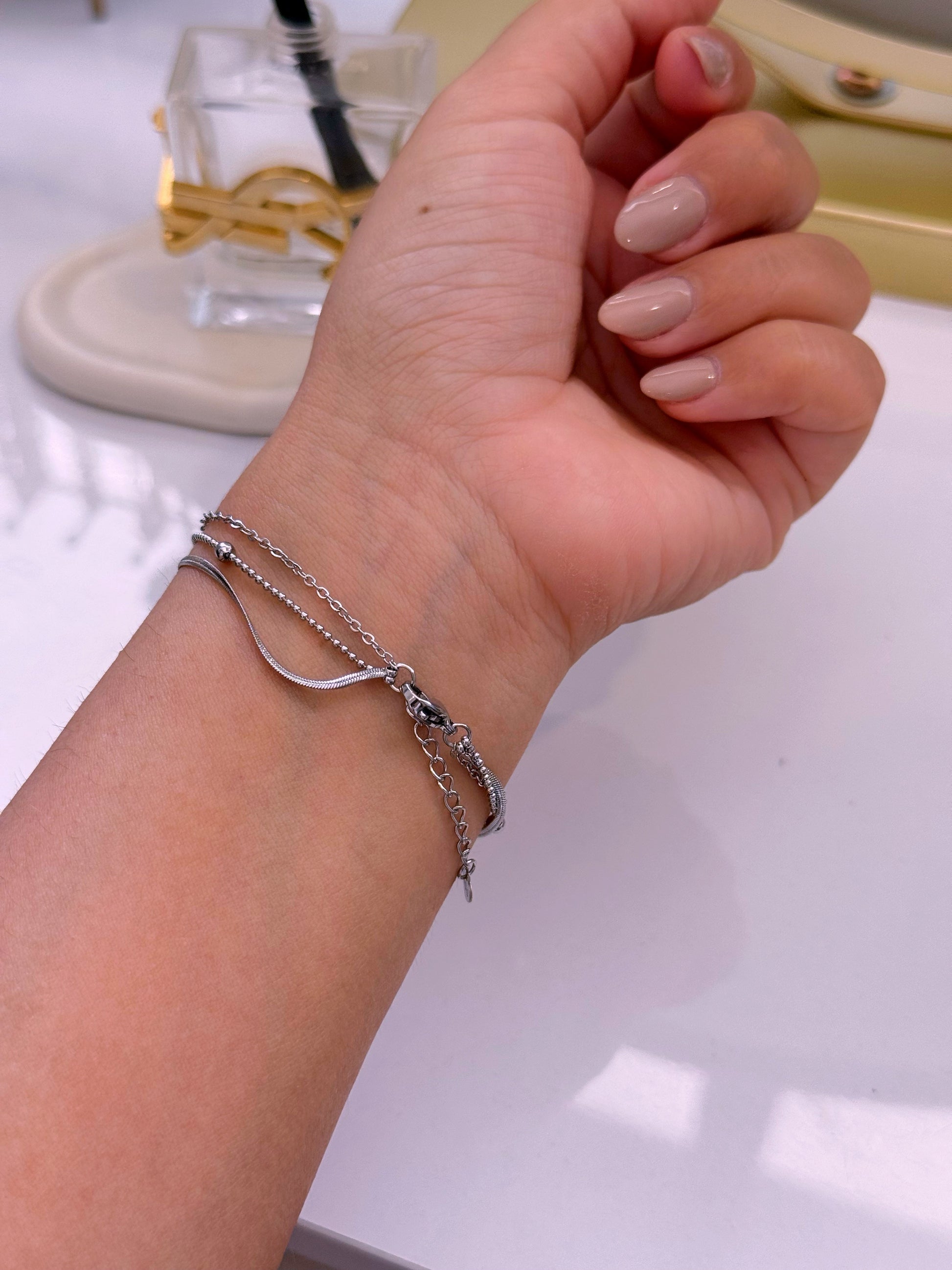 Pulseira efeito triplo • malha achatada com coração, fininha e fininha com bolinhas | Prateado