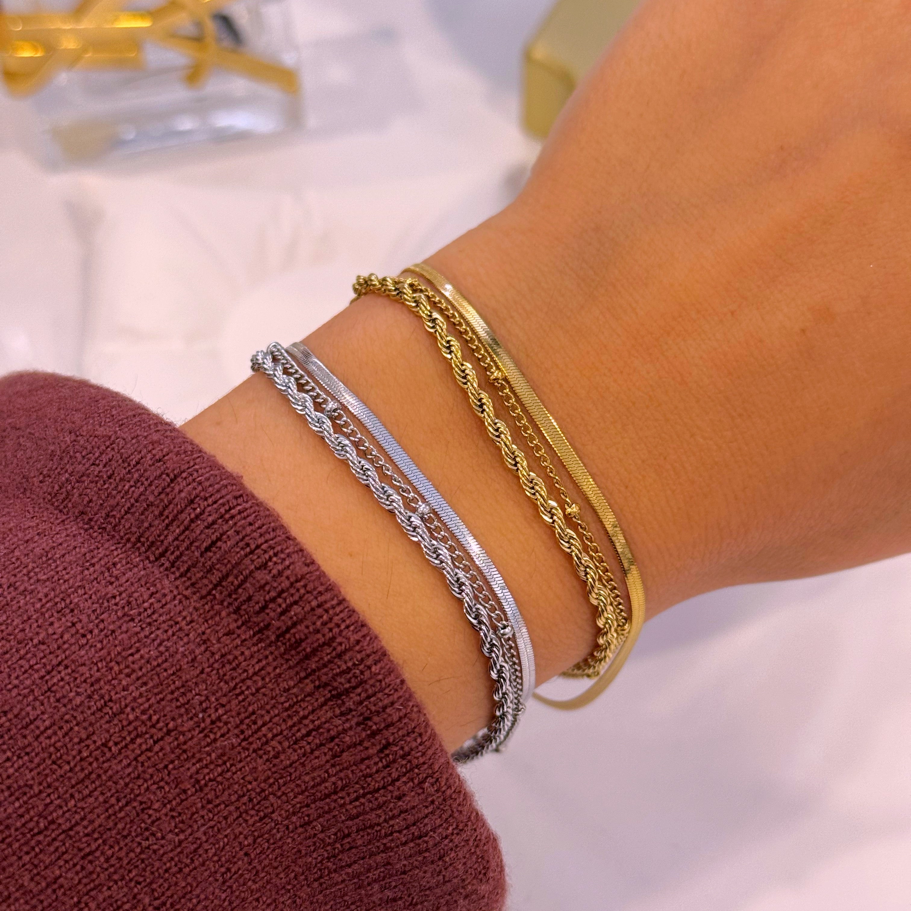 Pulseira efeito triplo com malhas básicas | 2 Cores