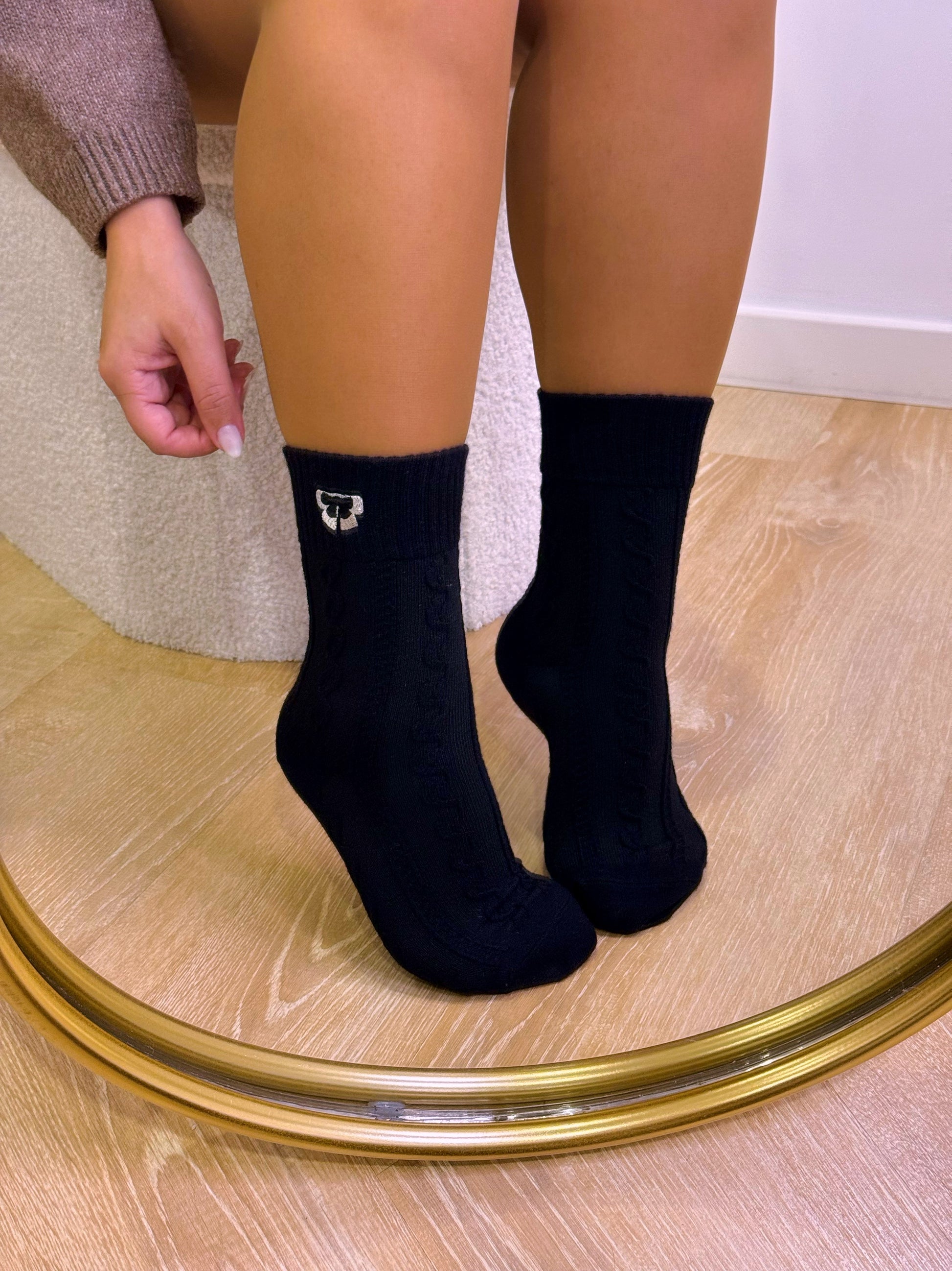 Meias de malha com lacinho bordado • com algodão e lã | 4 cores