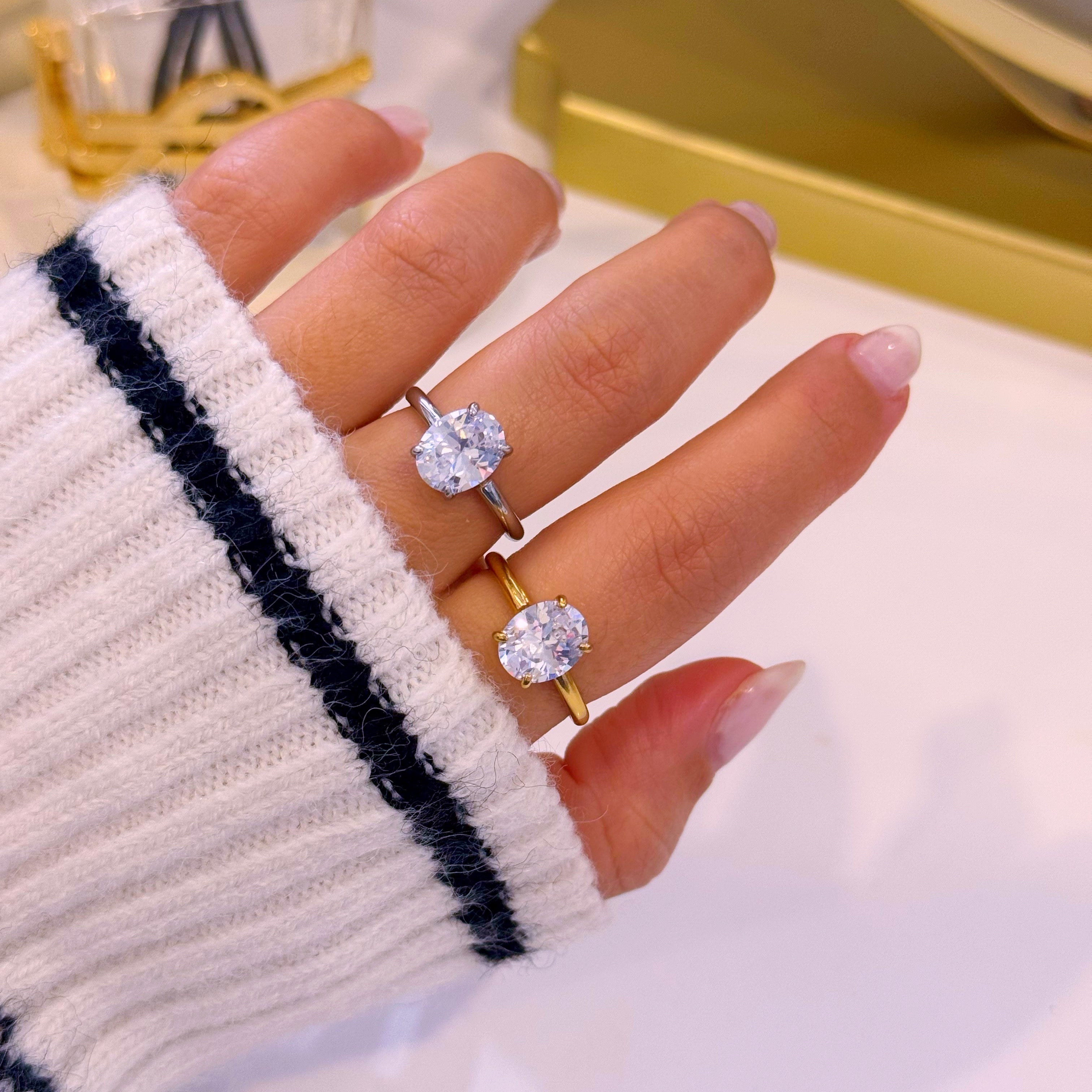 Anel ajustável liso solitário • pedra oval | 2 Cores