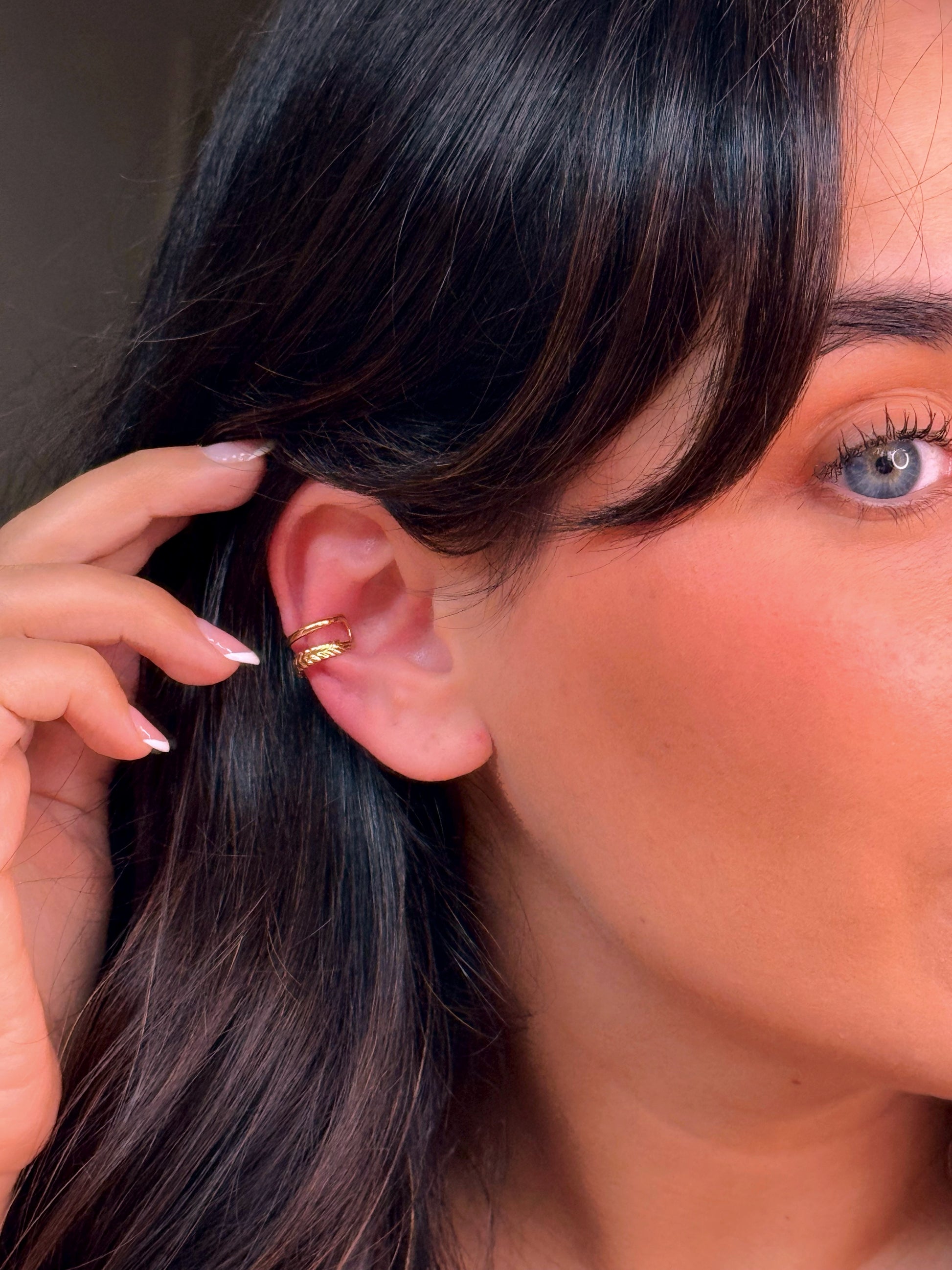 Earcuff ajustável • efeito duplo folhinha e argolinha | 2 Cores