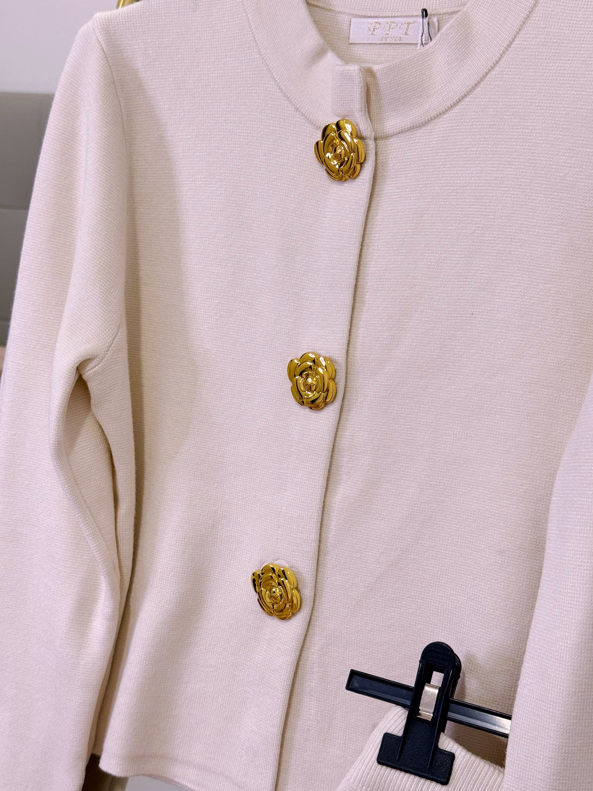 Conjunto de malha elegante • Saia e Cardigan | Branco