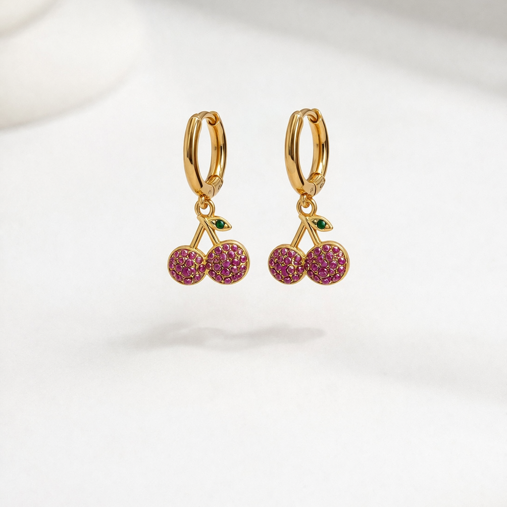 Argolinhas lisas com mini cerejas em pendente | Dourado