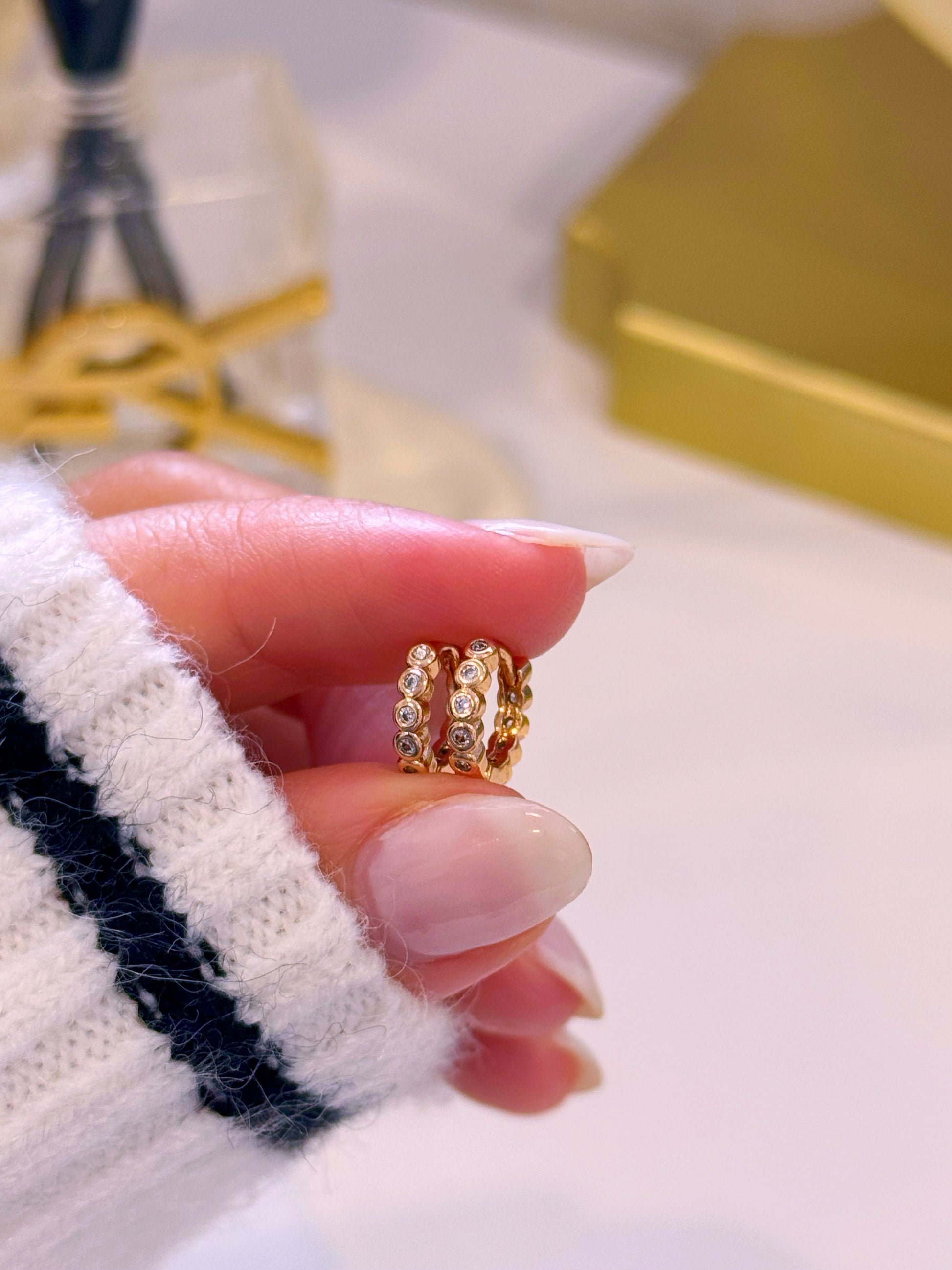 Mini argolinhas bolinhas com brilhantes | Rose Gold
