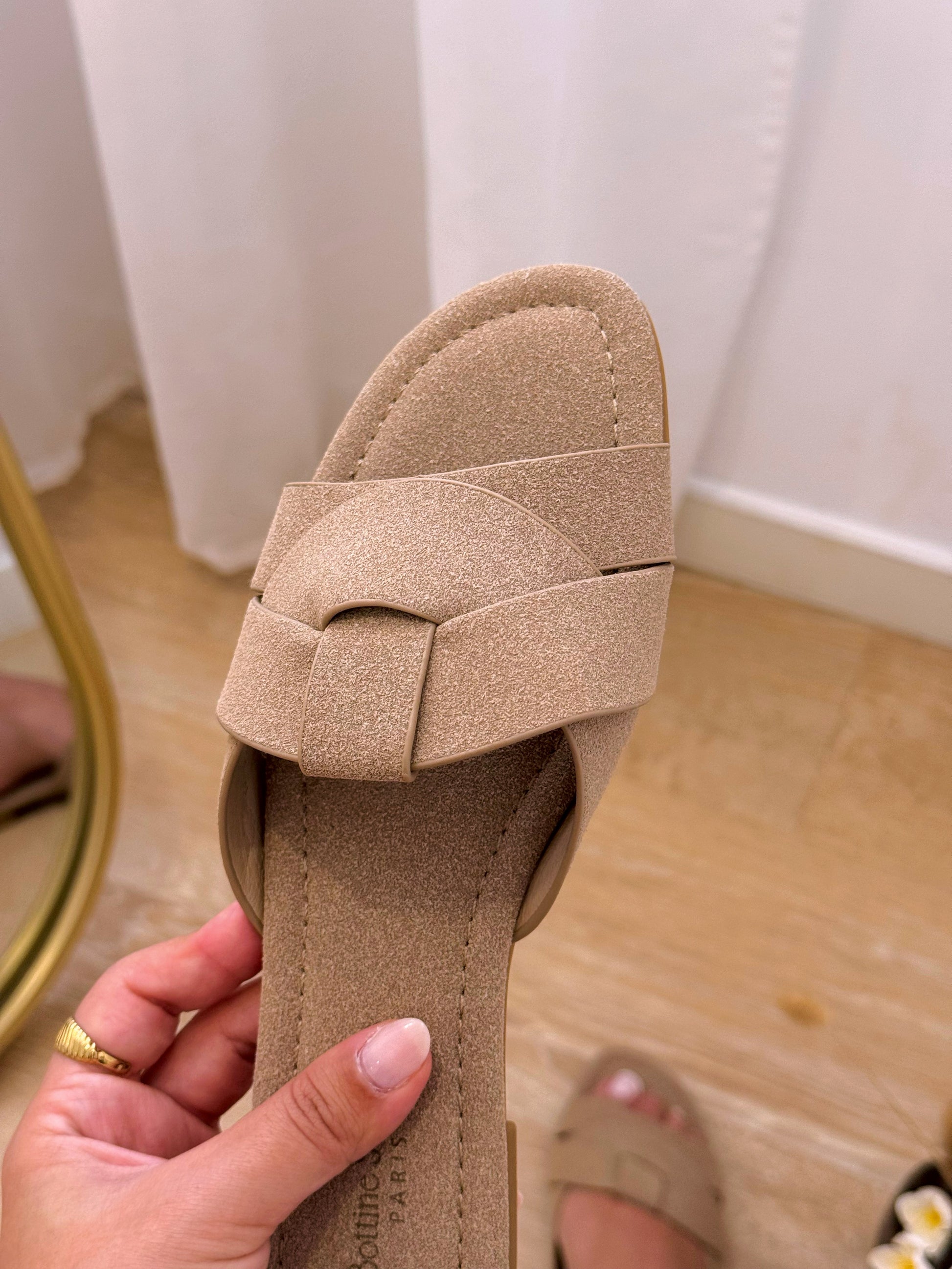 Chinelo com tiras entrelaçadas | Khaki