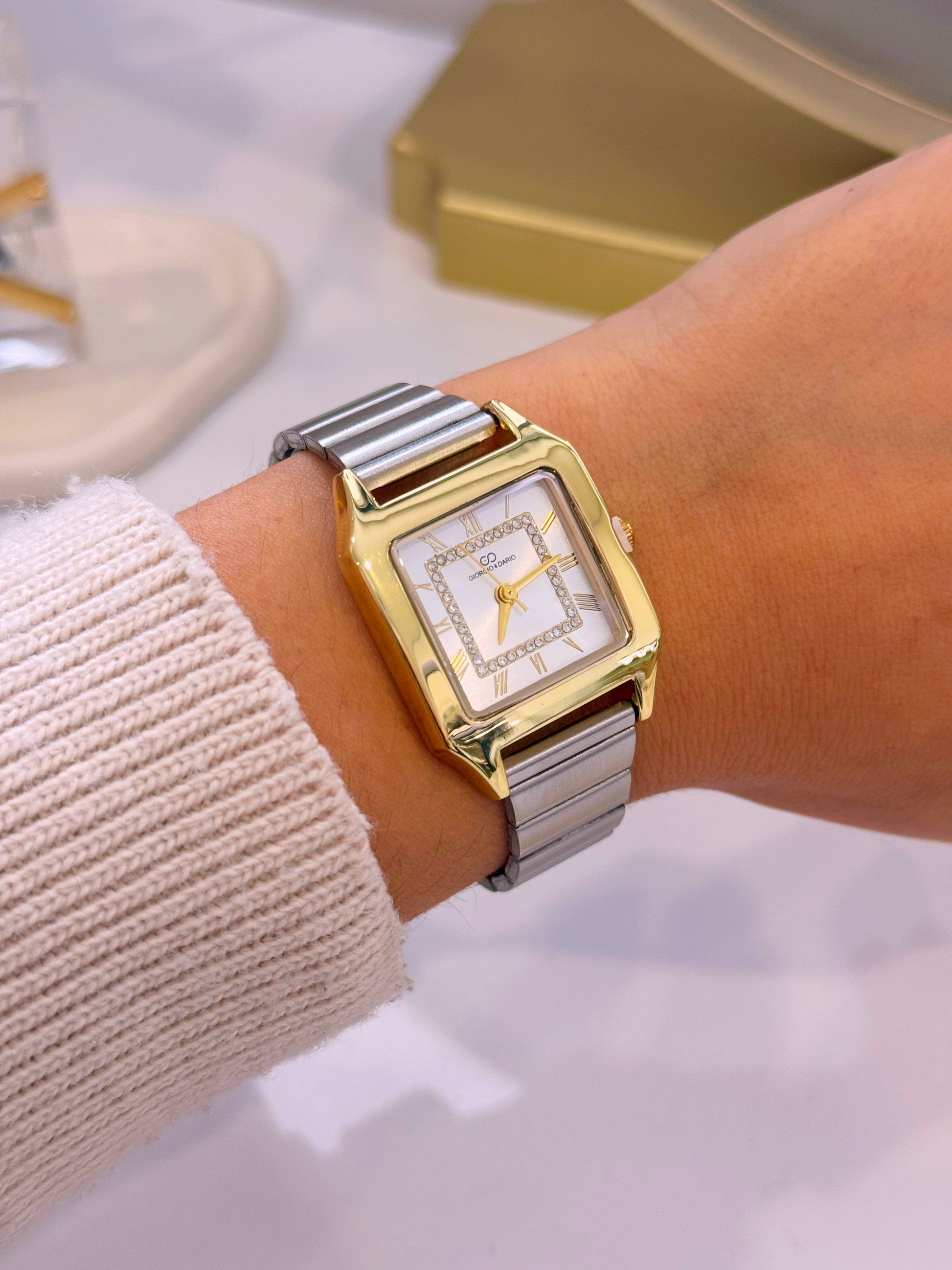Relógio analógico quadrado | Mix Prateado Dourado com brilhantes