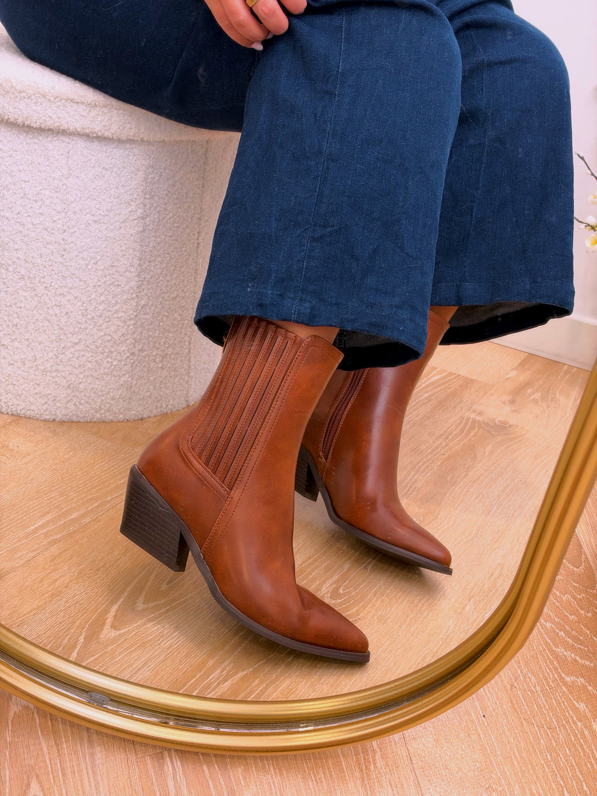 Botim elegante com salto | Camel