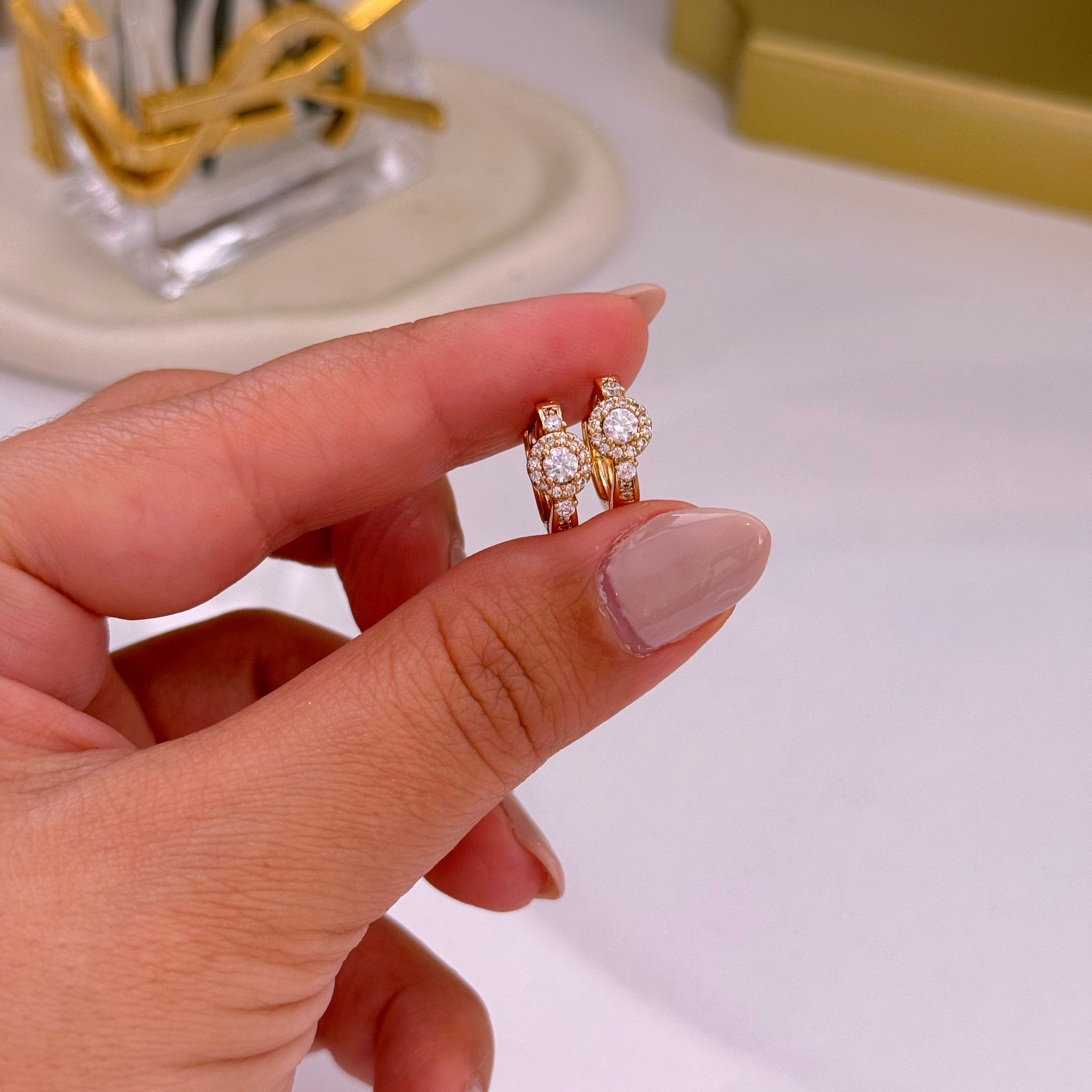 Argolinhas com círculo preenchido e brilhantes | Rose Gold