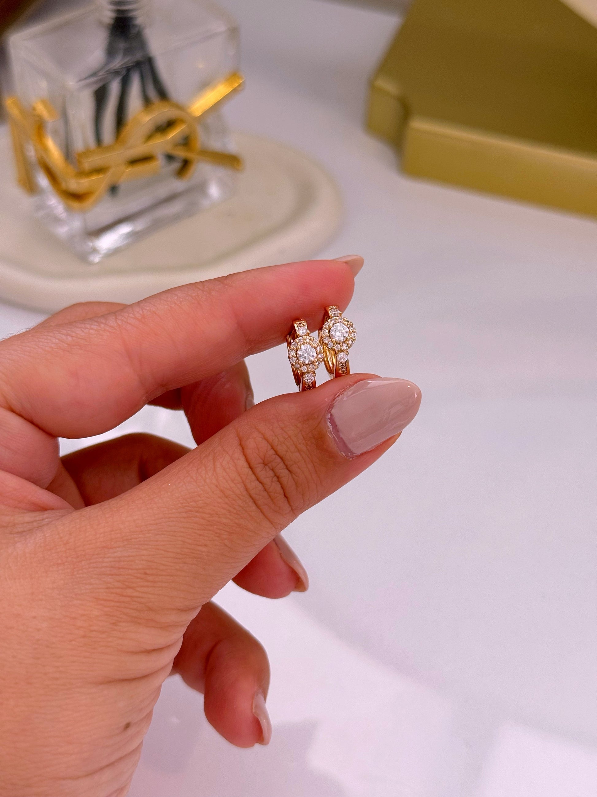 Argolinhas com círculo preenchido e brilhantes | Rose Gold