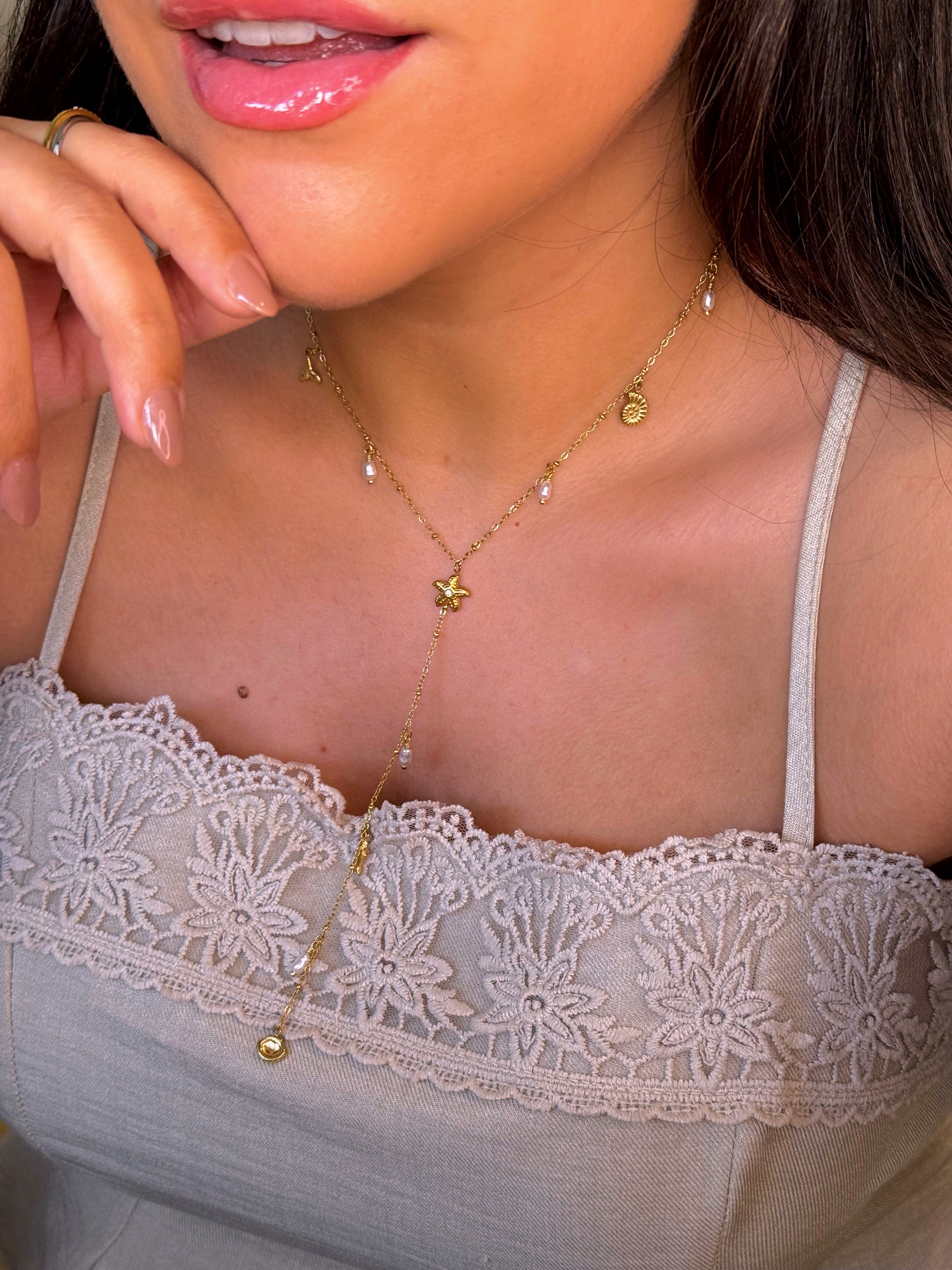 Colar com pérolas e pendentes mar | Dourado