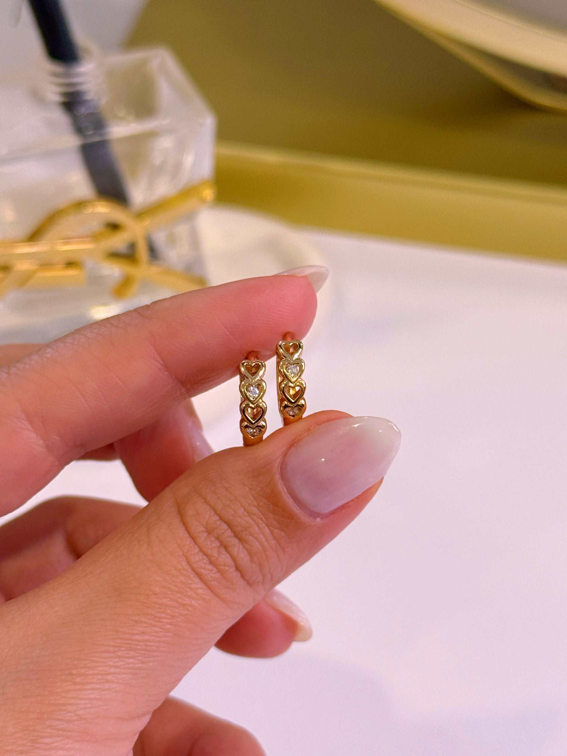 Argolinhas com fila de corações e brilhantes | Rose Gold
