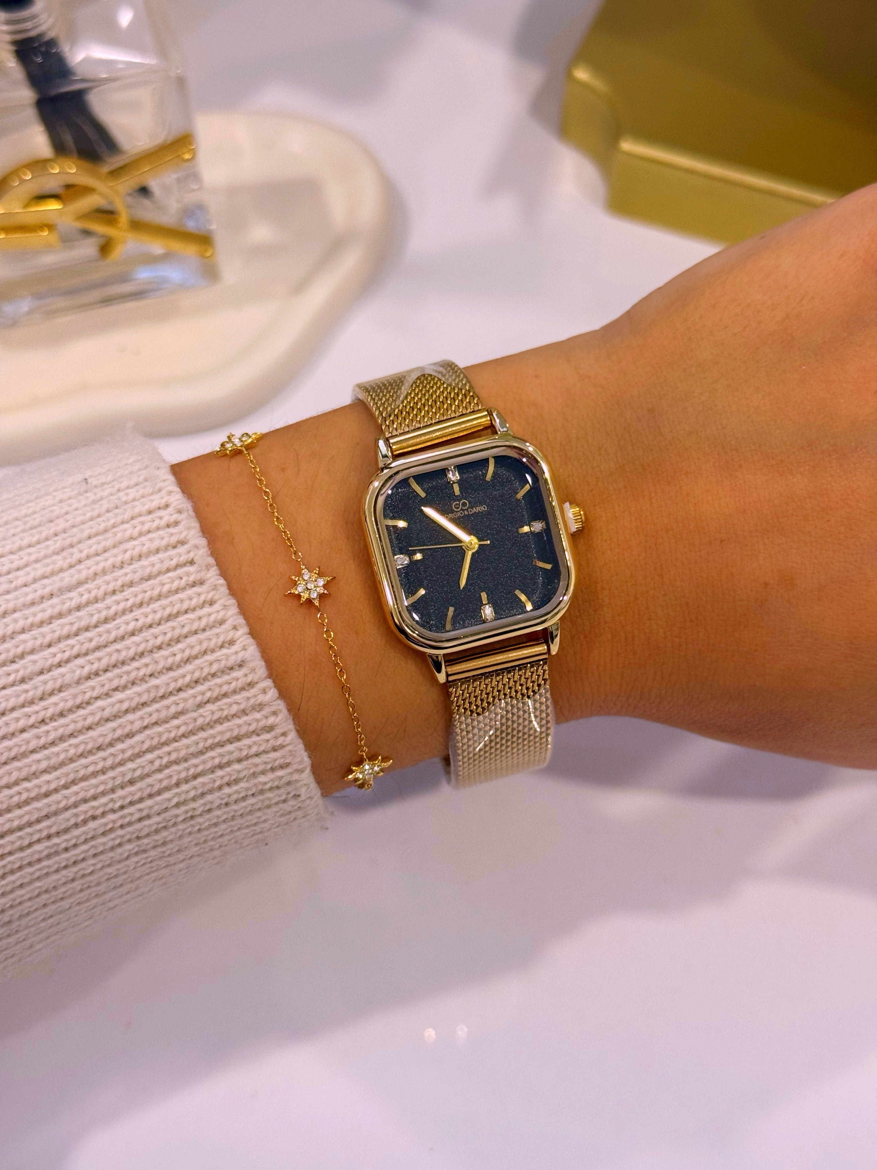 Relógio analógico mostrador quadrado com textura | Dourado com fundo preto