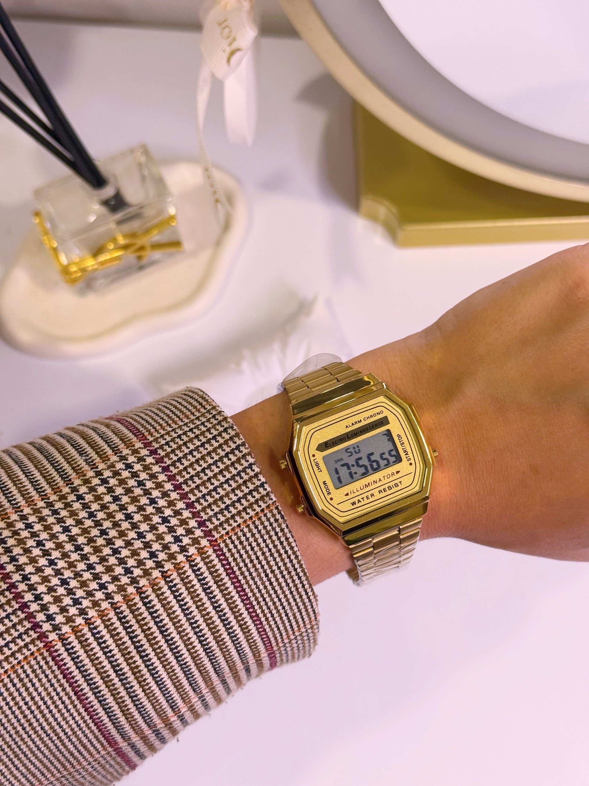 Relógio digital | Dourado