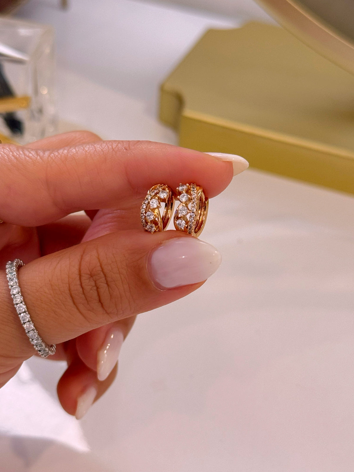 Argolinhas efeito duplo cruzado com brilhantes | Rose Gold