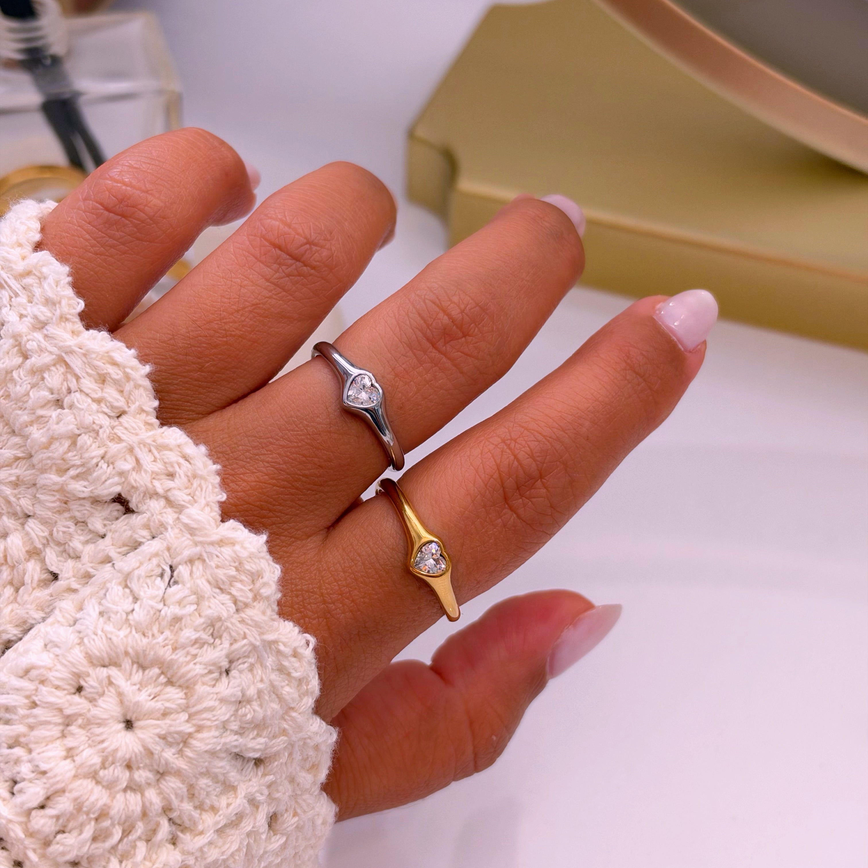 Anel ajustável liso com coração em brilhante | 2 Cores