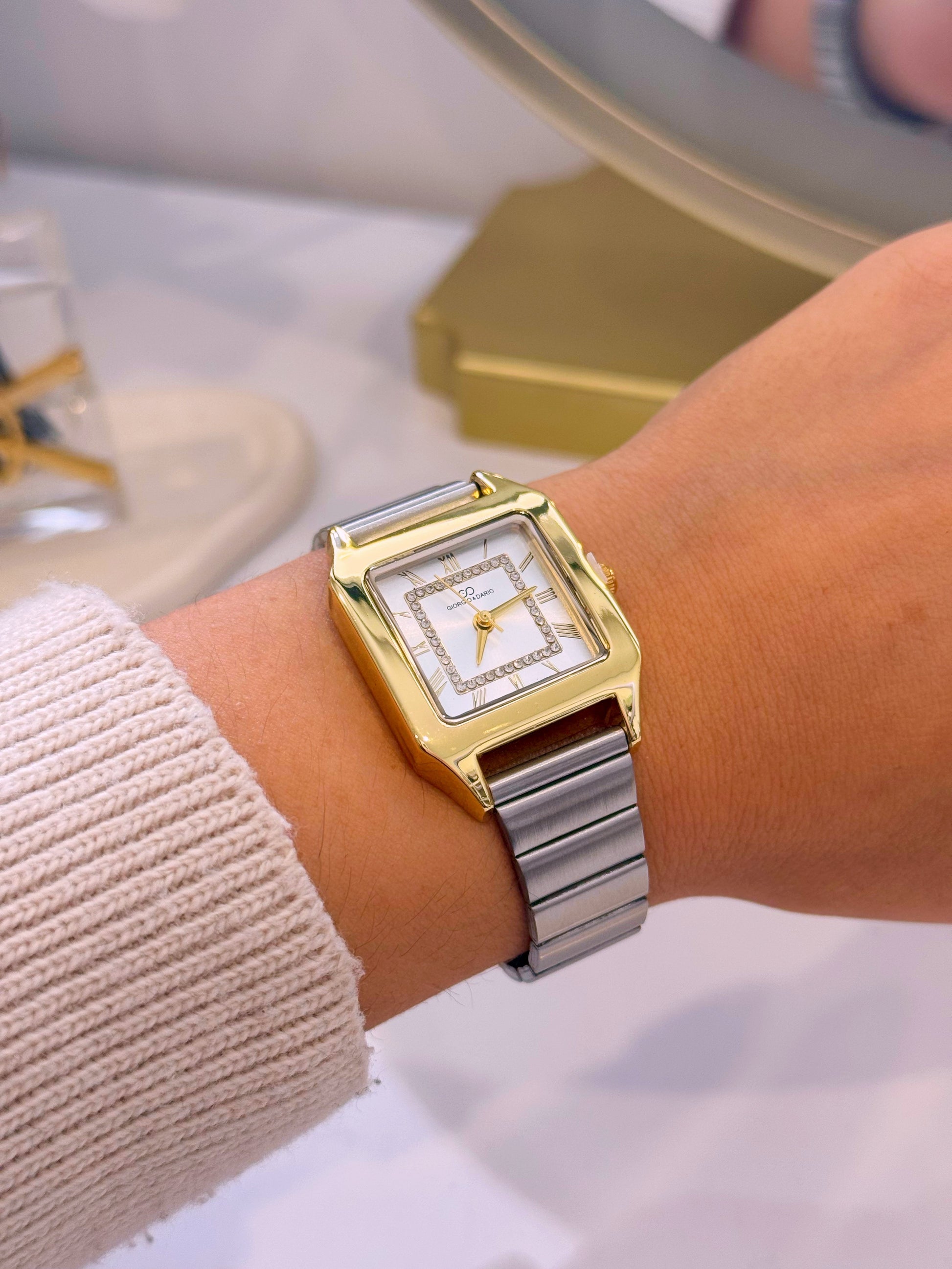 Relógio analógico quadrado | Mix Prateado Dourado com brilhantes