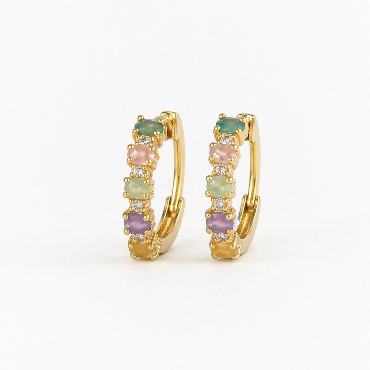 Argolinhas com pedrinhas e brilhantes • Dourado | Cores Pastel