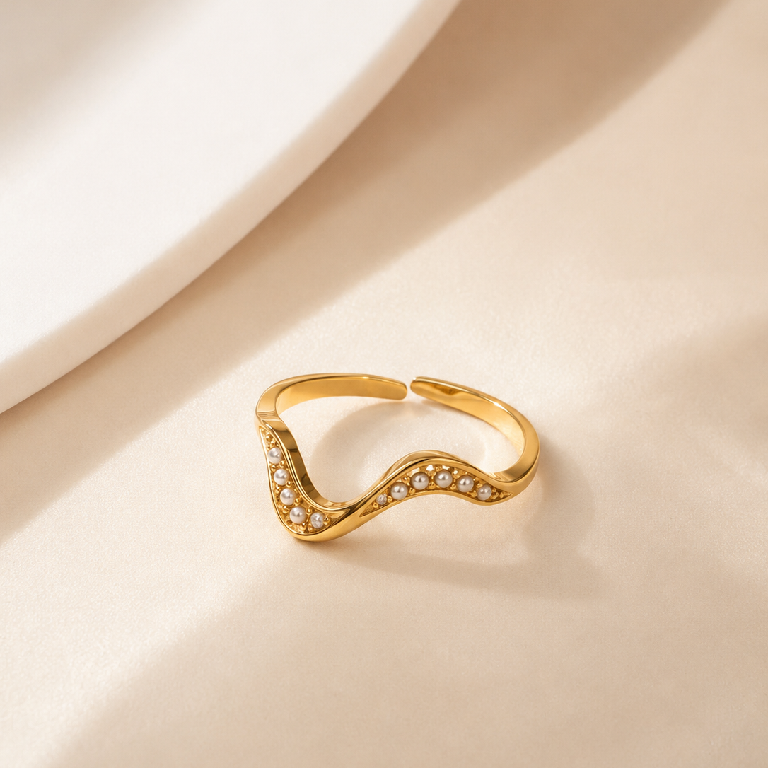 Anel ajustável efeito ondulado com pérolas | Dourado