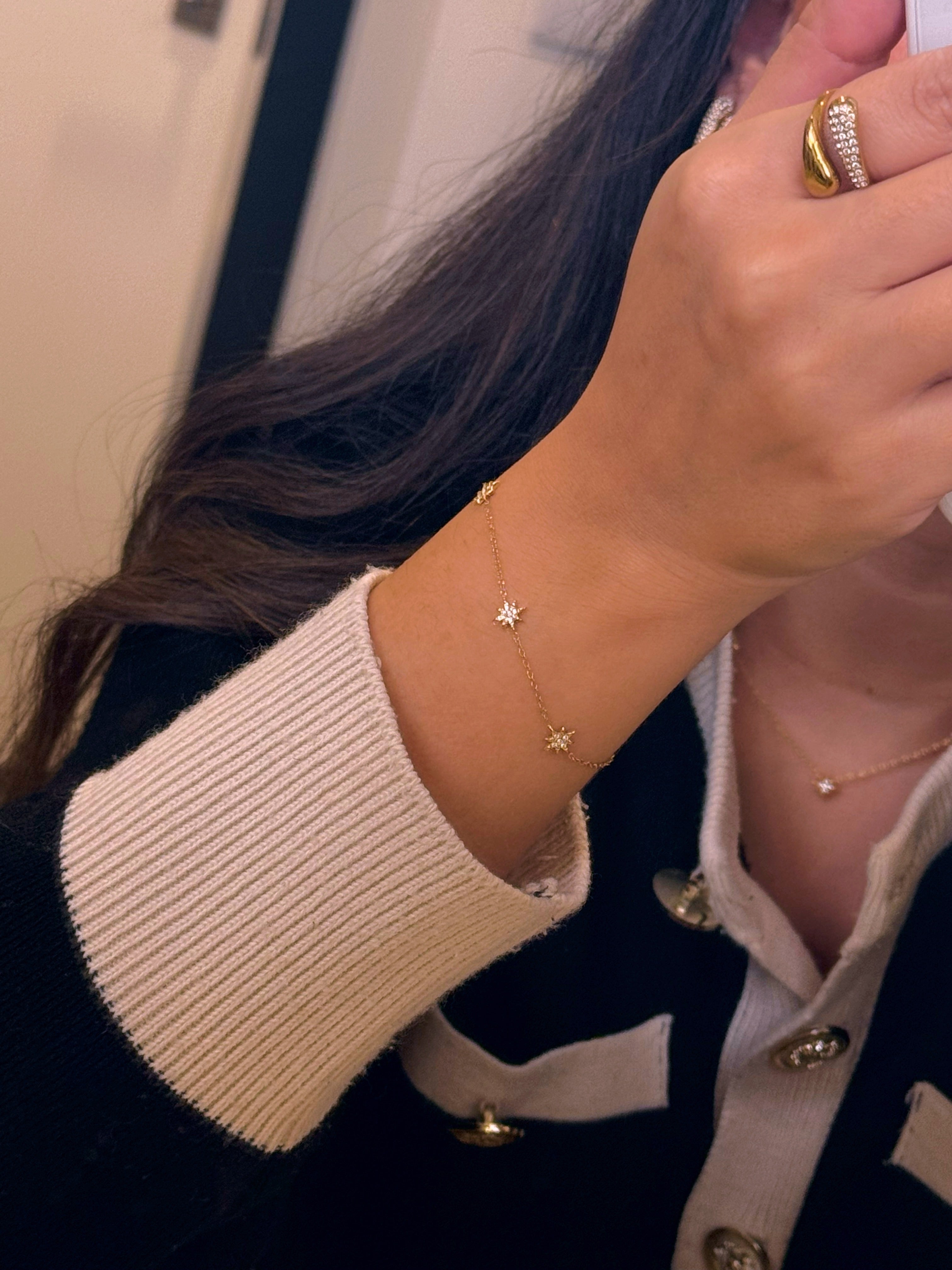 Pulseira de mini estrelinhas com brilhantes  | Dourado