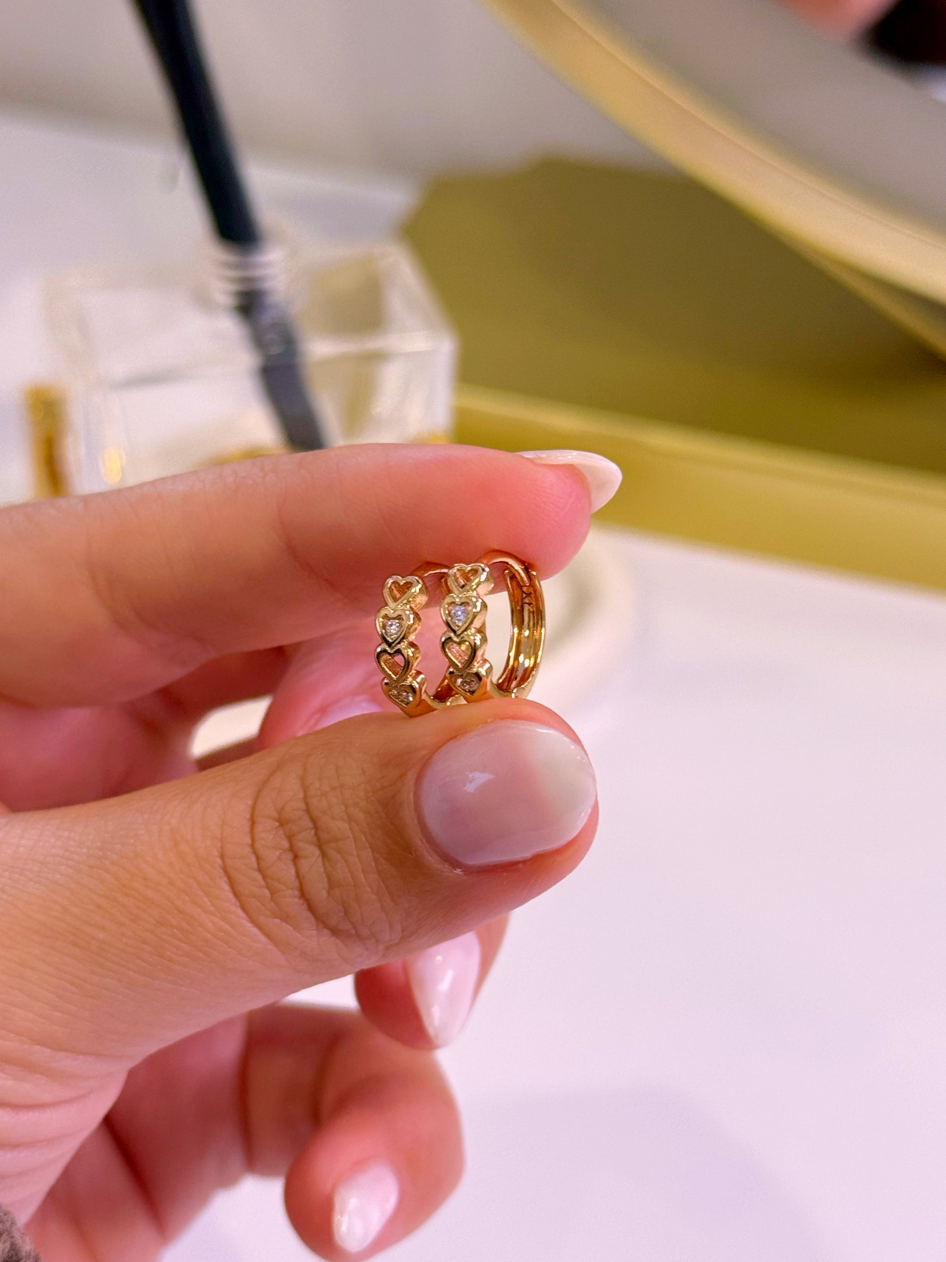 Argolinhas com fila de corações e brilhantes | Rose Gold