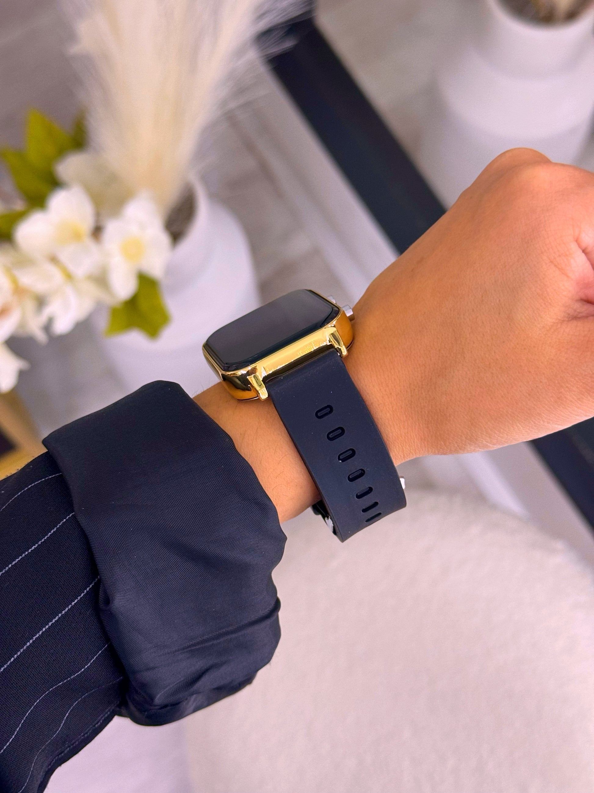 Relógio digital retangular com bracelete silicone | Preto