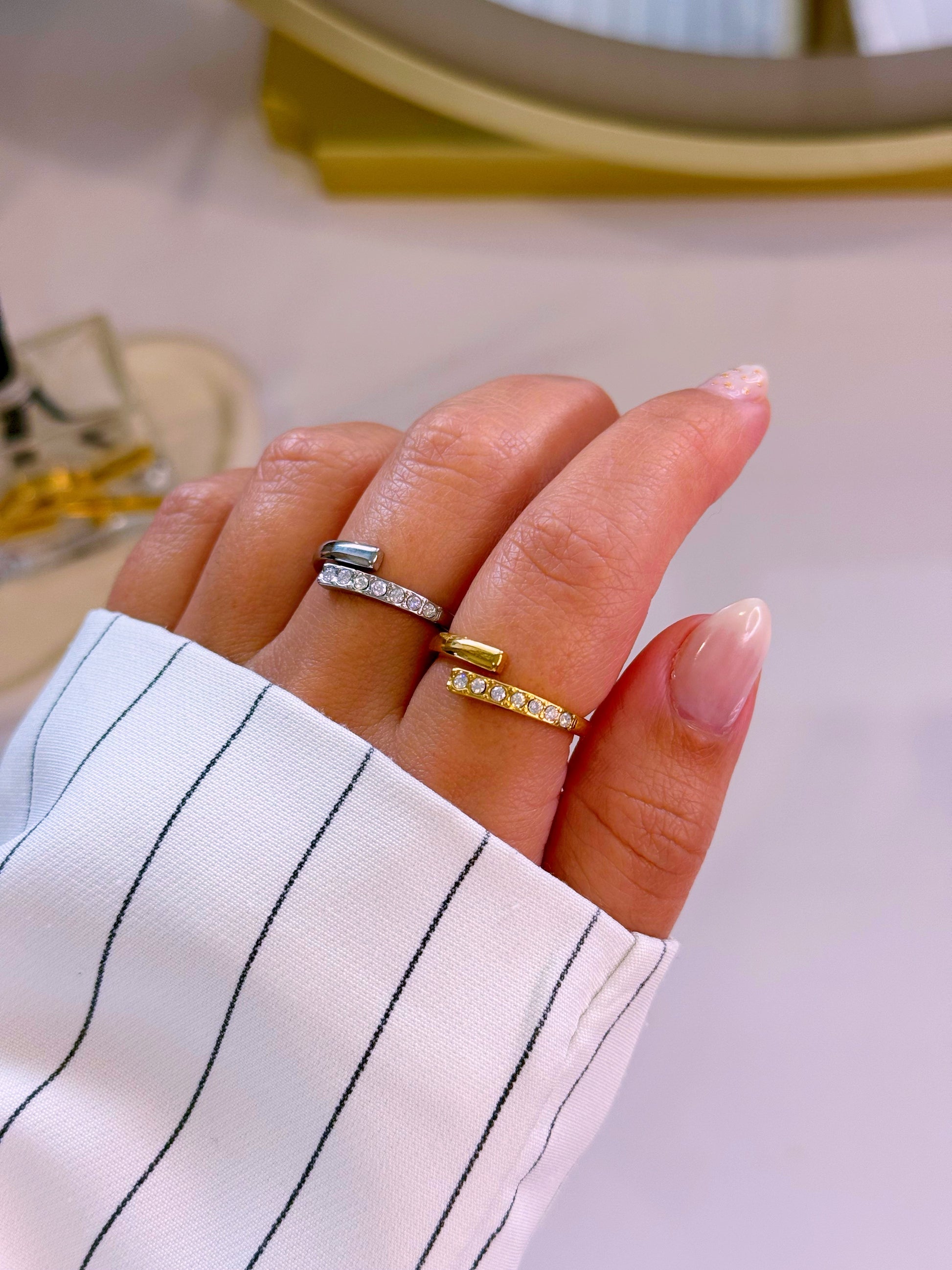 Anel ajustável aberto com brilhantes | 2 Cores