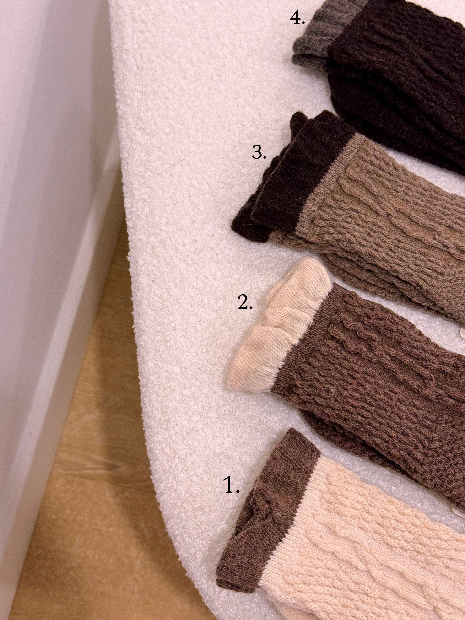 Meias de malha com folho • em lã e caxemira | 4 cores