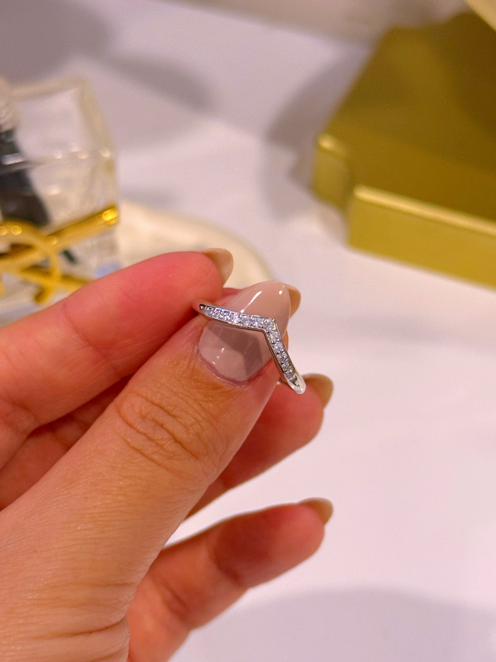 Anel delicado • efeito bico com brilhantes | Linha Premium • 𝑒𝑑𝑖𝑐̧𝑎̃𝑜 𝑙𝑖𝑚𝑖𝑡𝑎𝑑𝑎