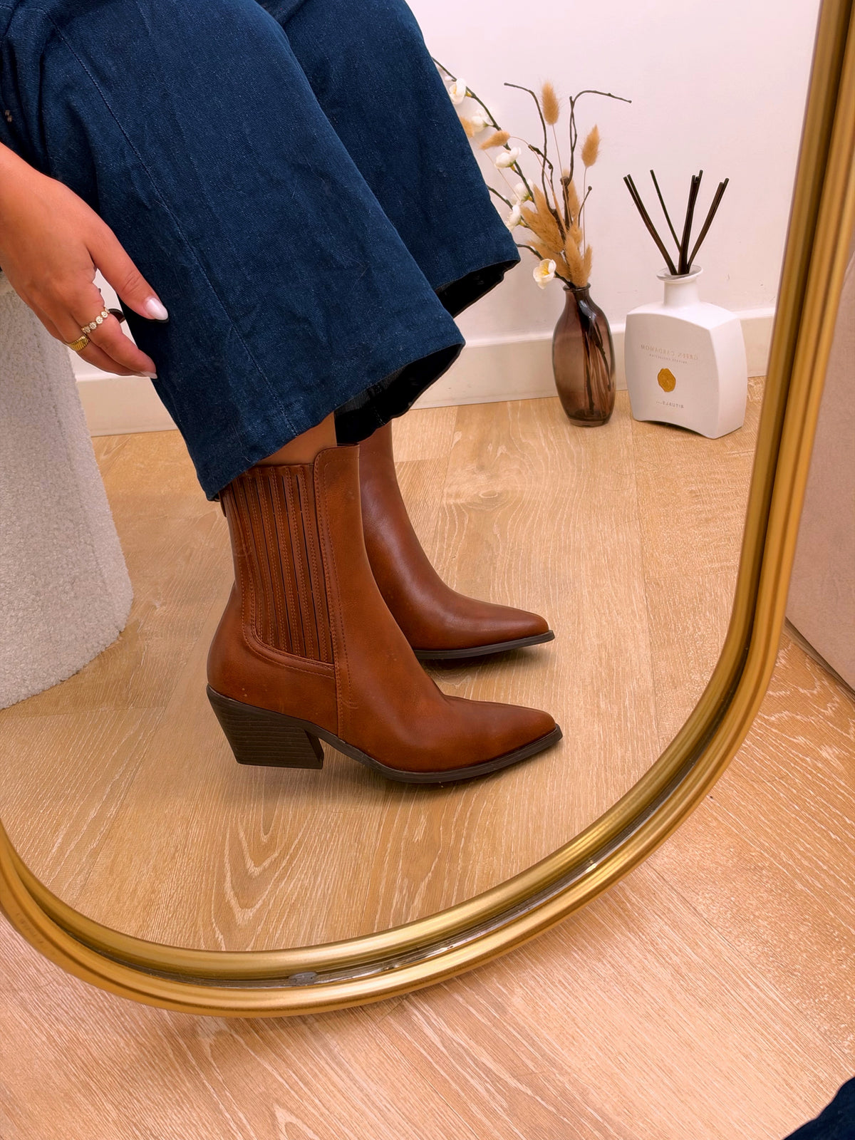 Botim elegante com salto | Camel