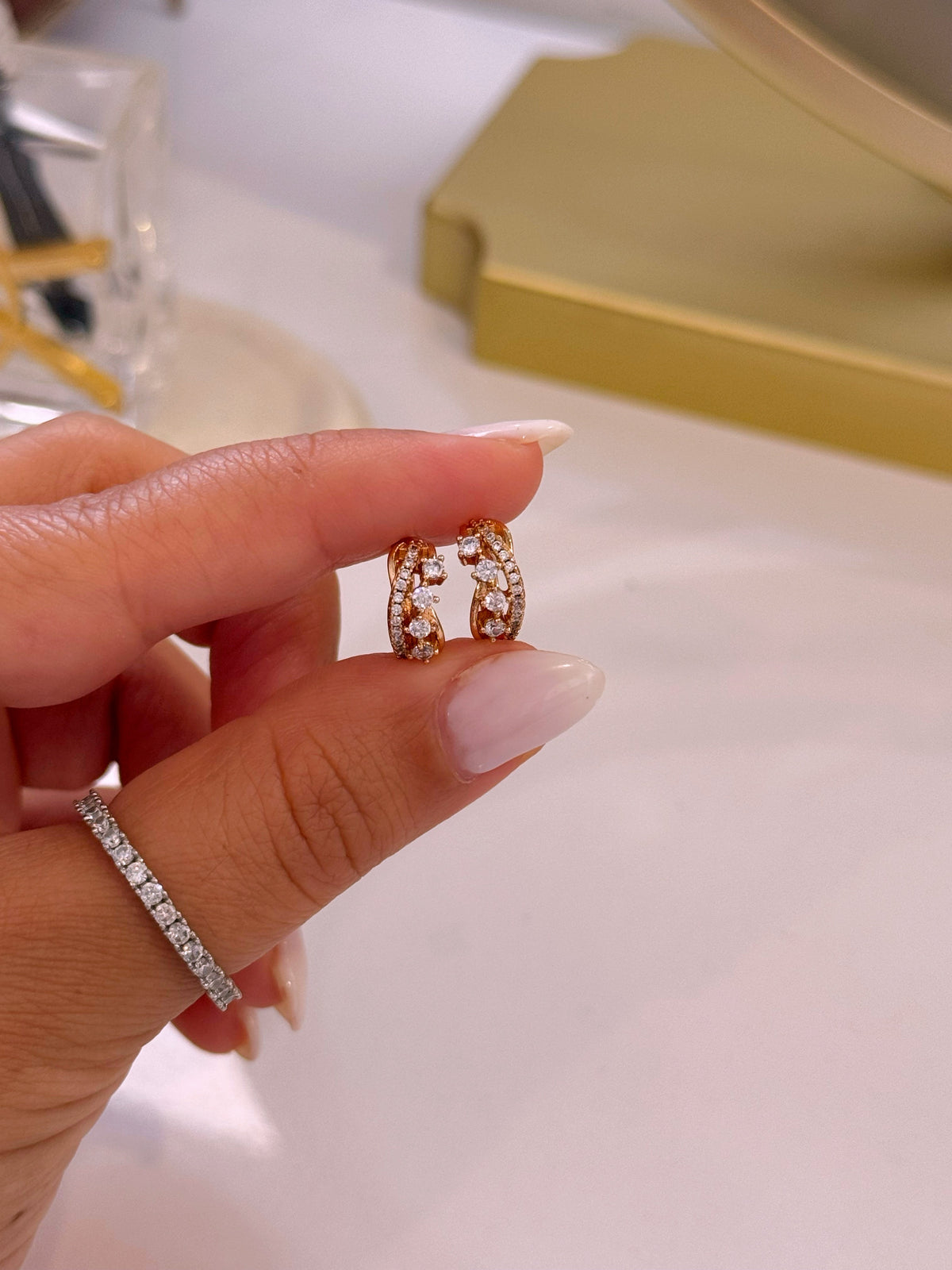 Argolinhas efeito duplo cruzado com brilhantes | Rose Gold