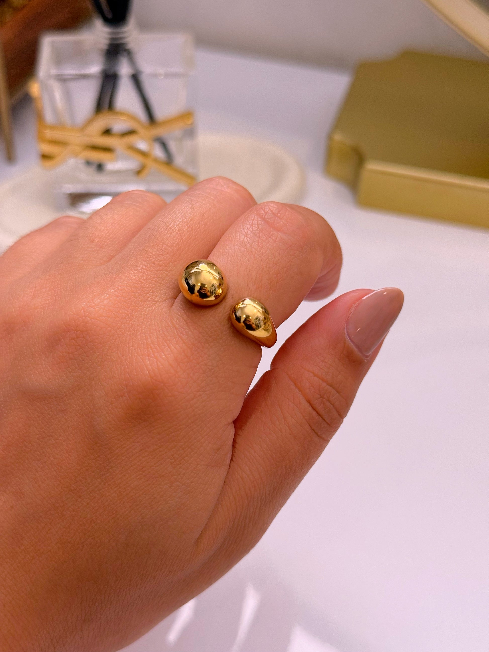 Anel ajustável liso efeito gota | Dourado