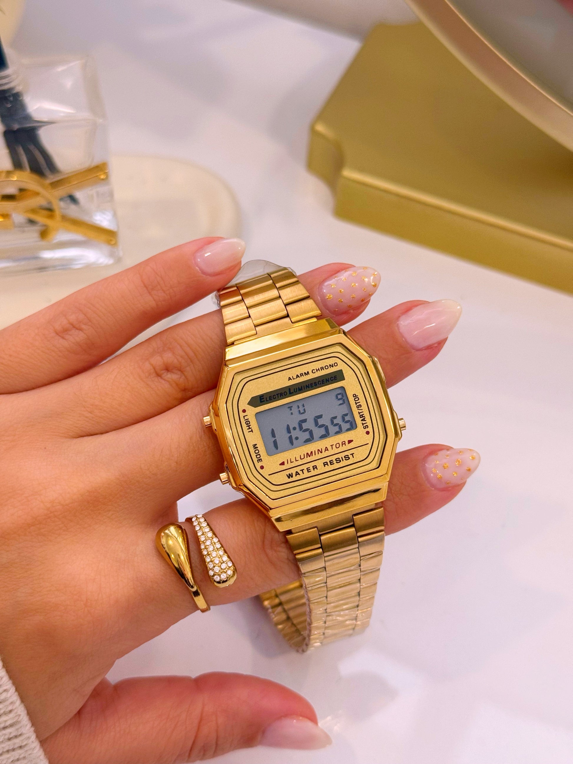 Relógio digital | Dourado