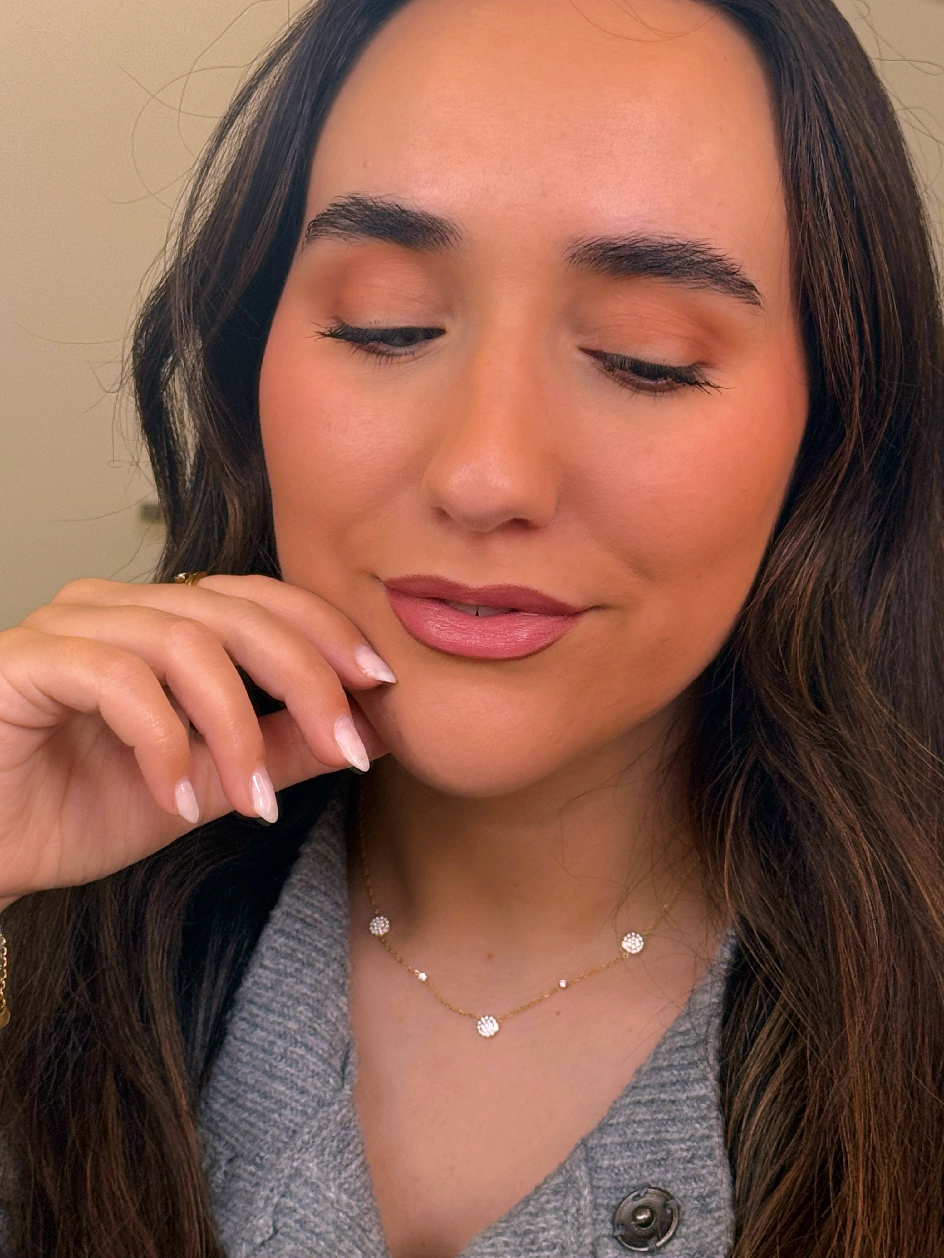 Colar elegante com círculos e brilhantes | Dourado