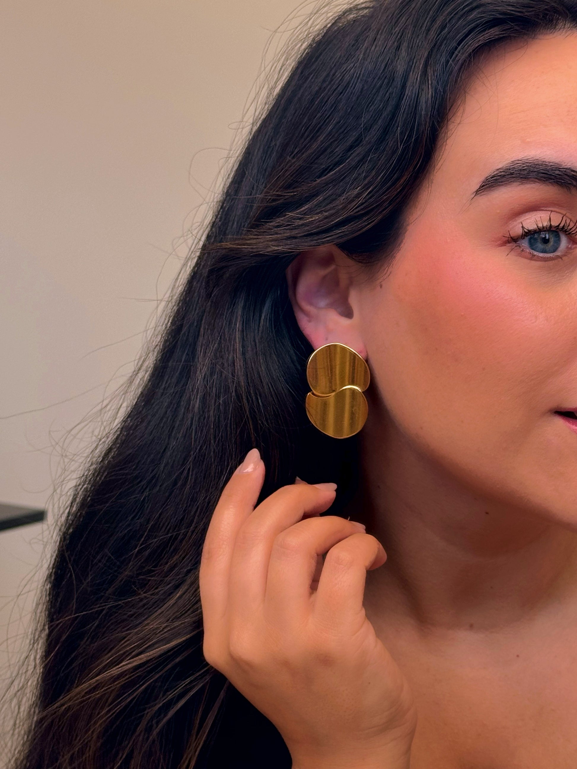 Brincos elegantes irregulares lisos | Dourado