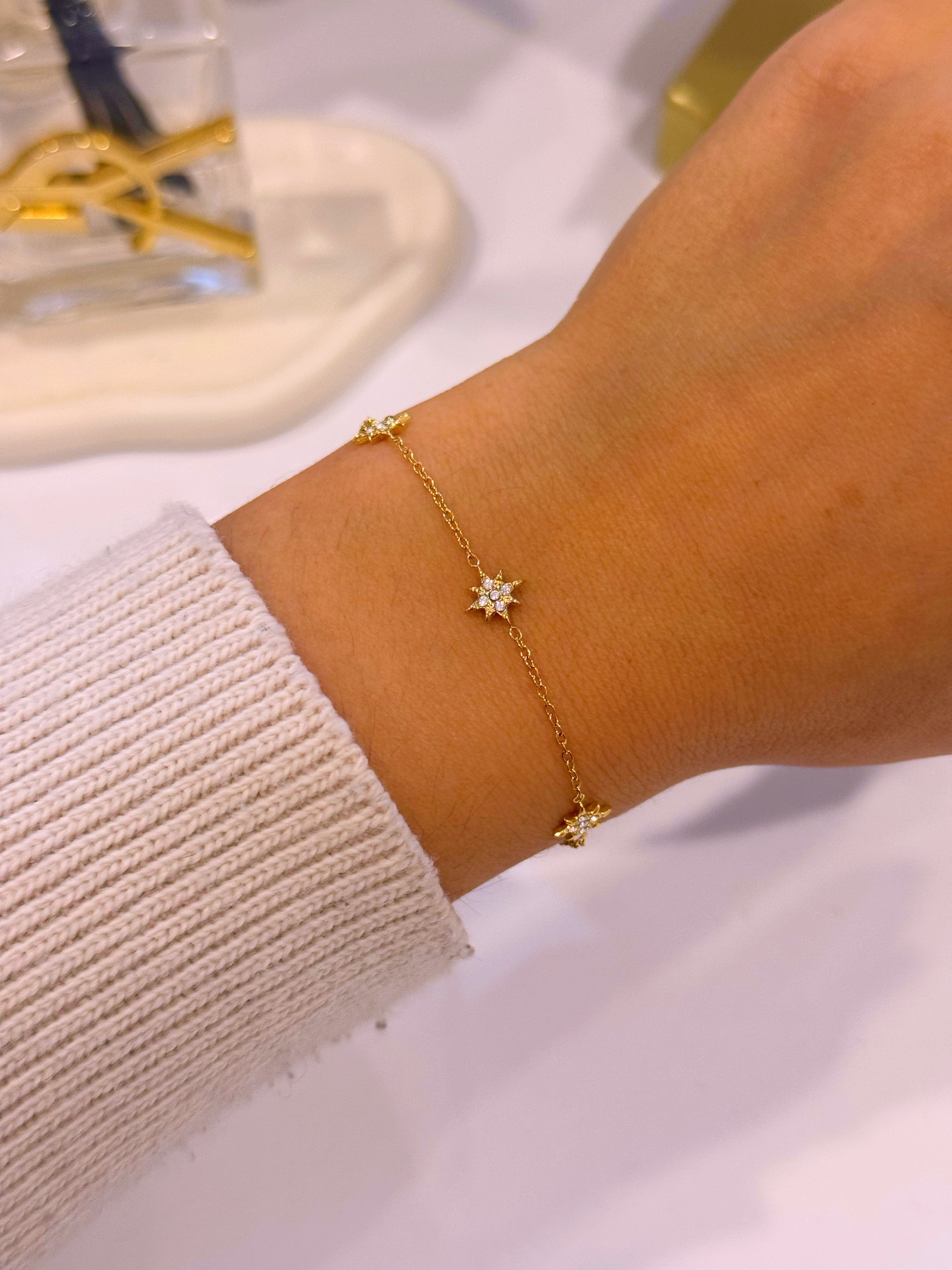 Pulseira de mini estrelinhas com brilhantes  | Dourado