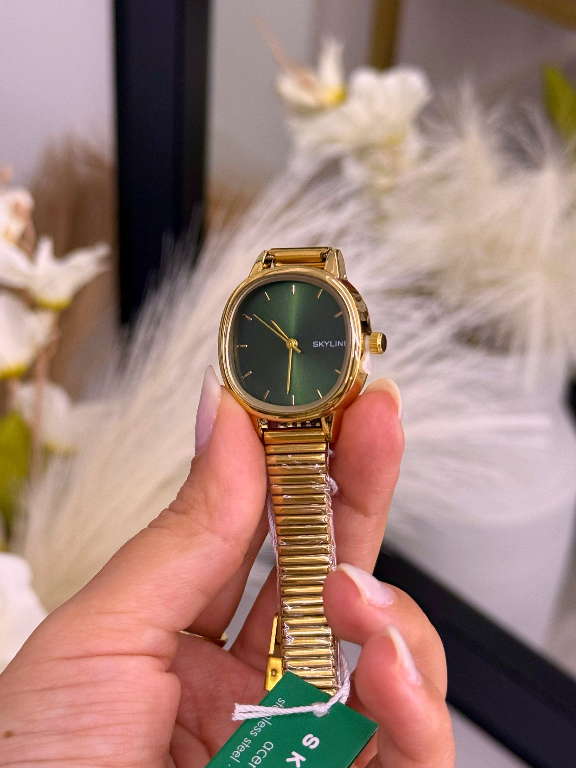 Relógio analógico com mostrador redondo | Dourado com fundo verde
