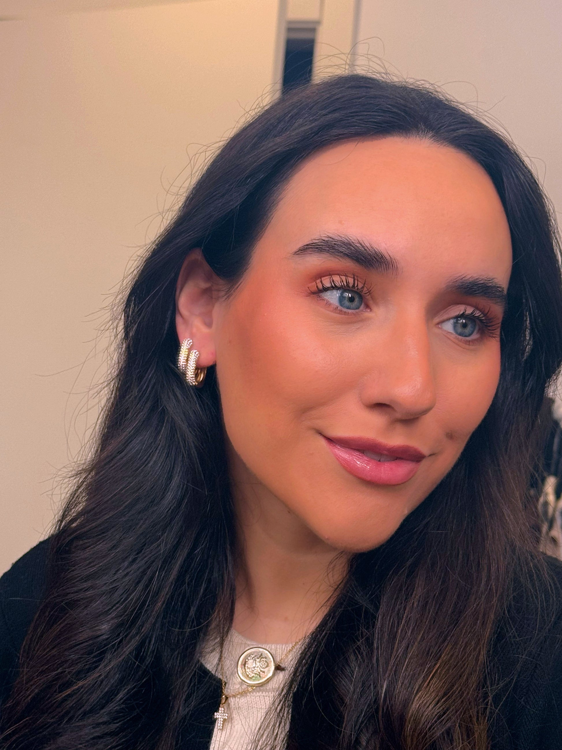 Argolas elegantes • quadradas com brilhantes | Dourado